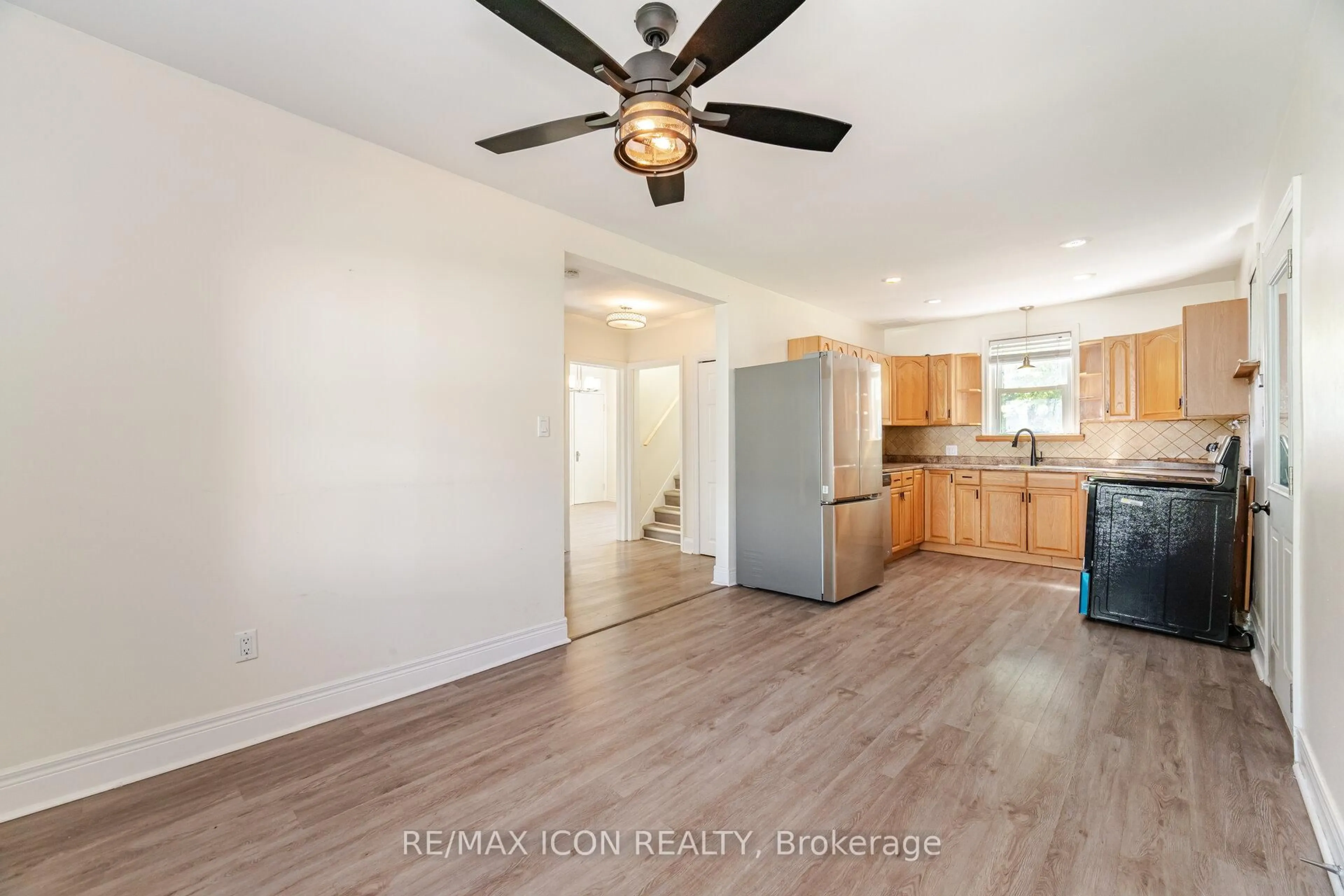 Open concept kitchen, unknown for 64 Sheldon Ave, Kitchener Ontario N2H 3M4