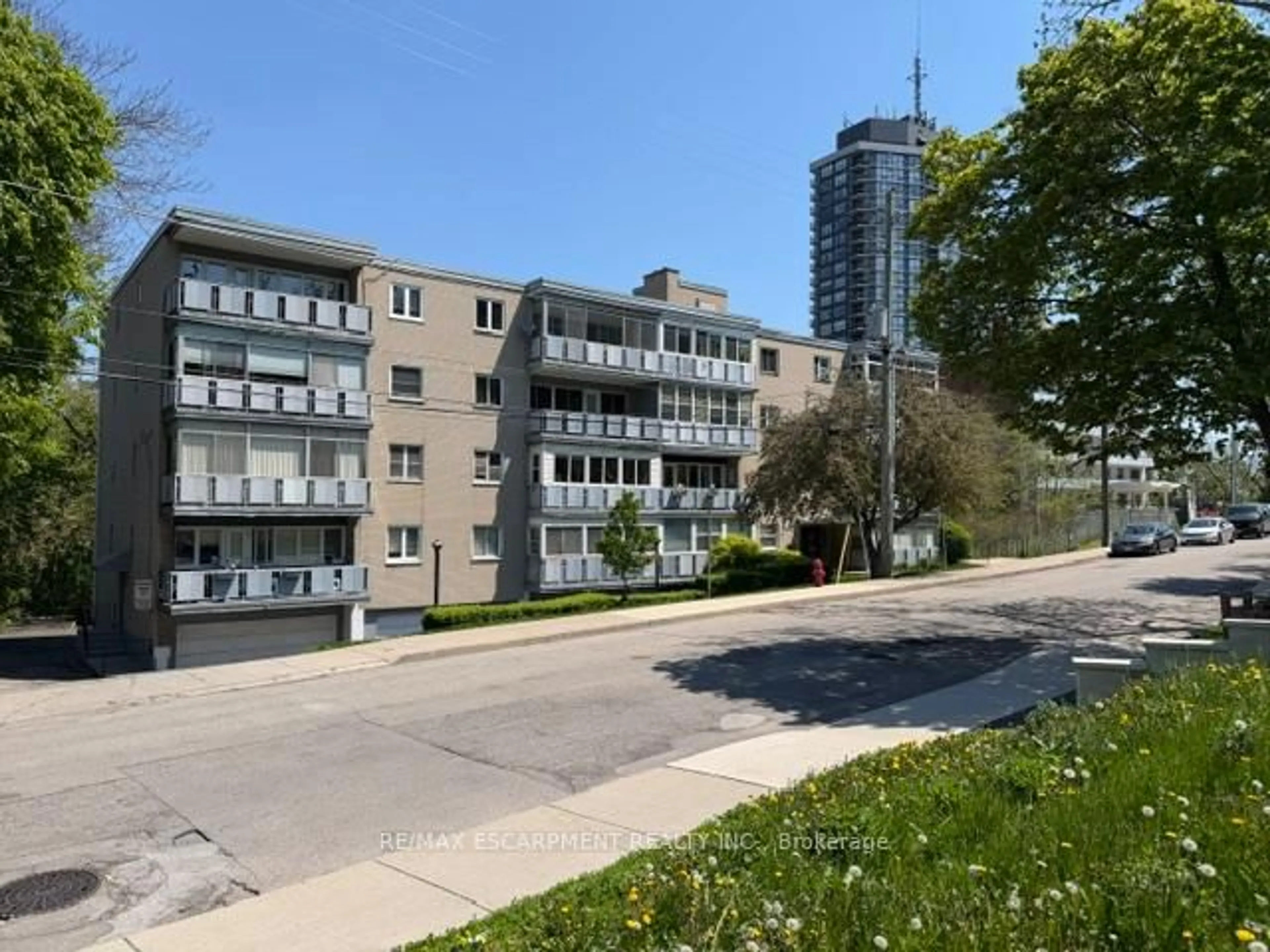 A pic from outside/outdoor area/front of a property/back of a property/a pic from drone, building for 107 St. Joseph's Dr #404, Hamilton Ontario L8N 2G1