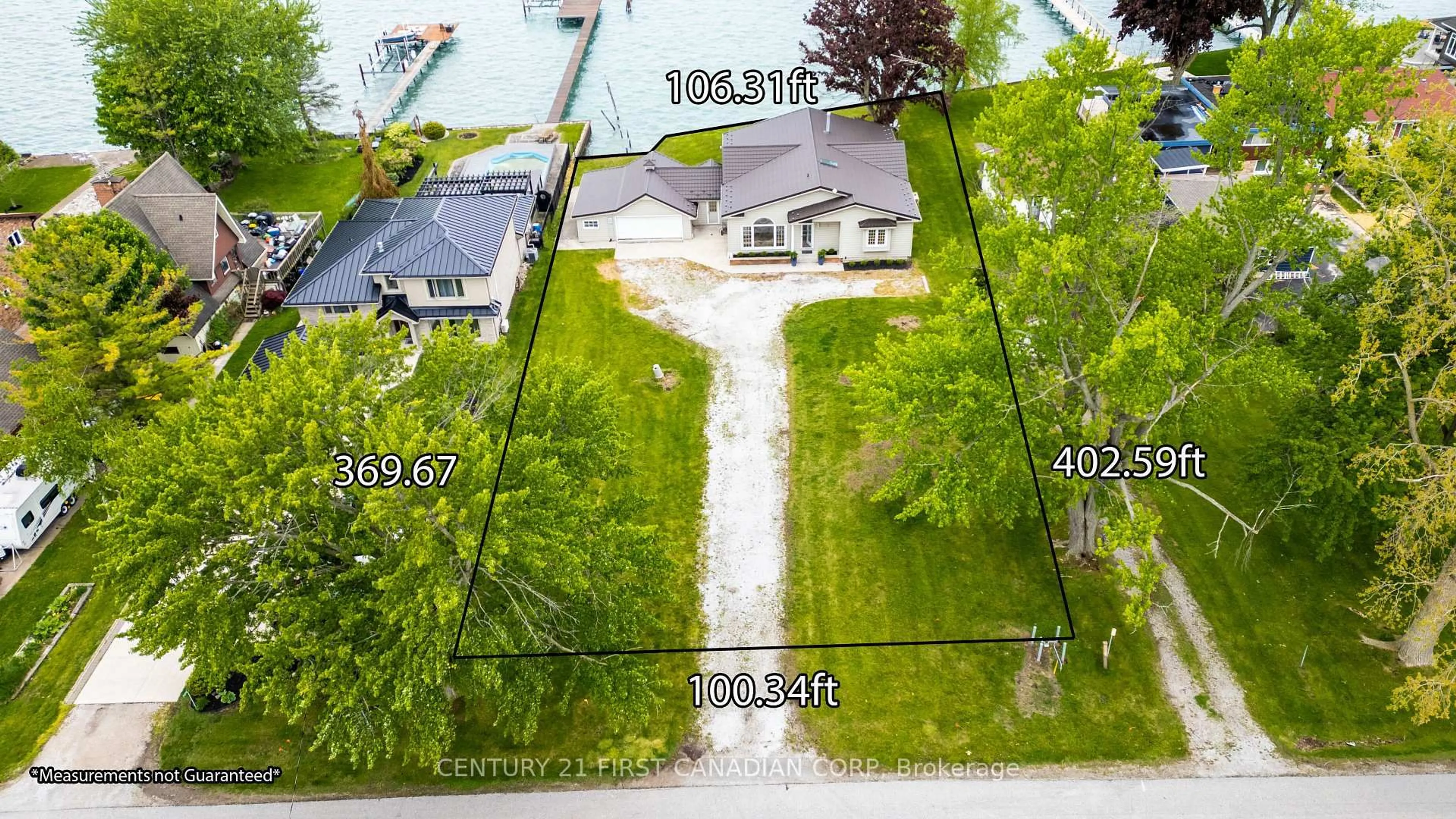 A pic from outside/outdoor area/front of a property/back of a property/a pic from drone, street for 3877 St Clair Pkwy, St. Clair Ontario N0P 2B0