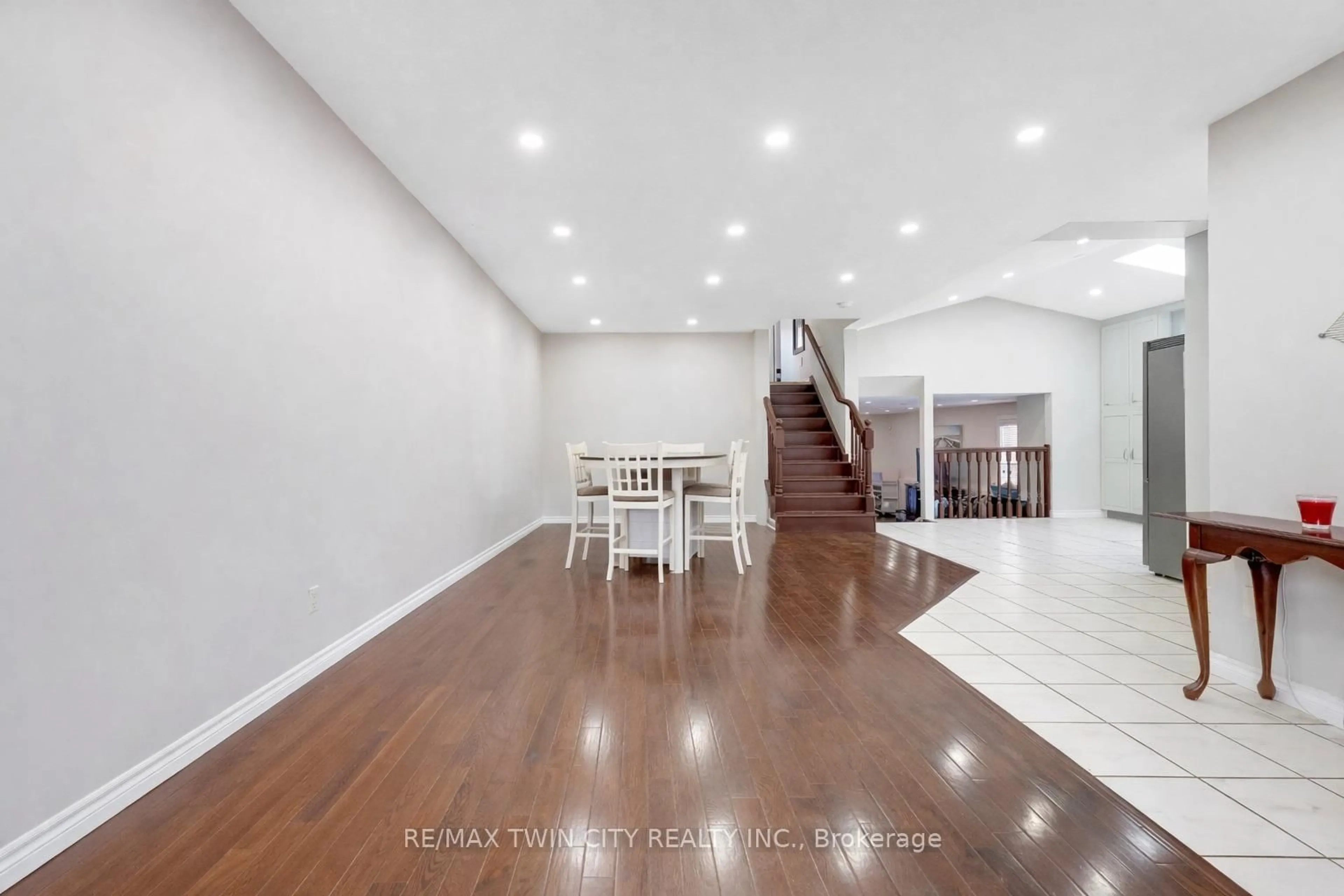 Unknown for 183 Bush Clover Cres, Kitchener Ontario N2E 3P7