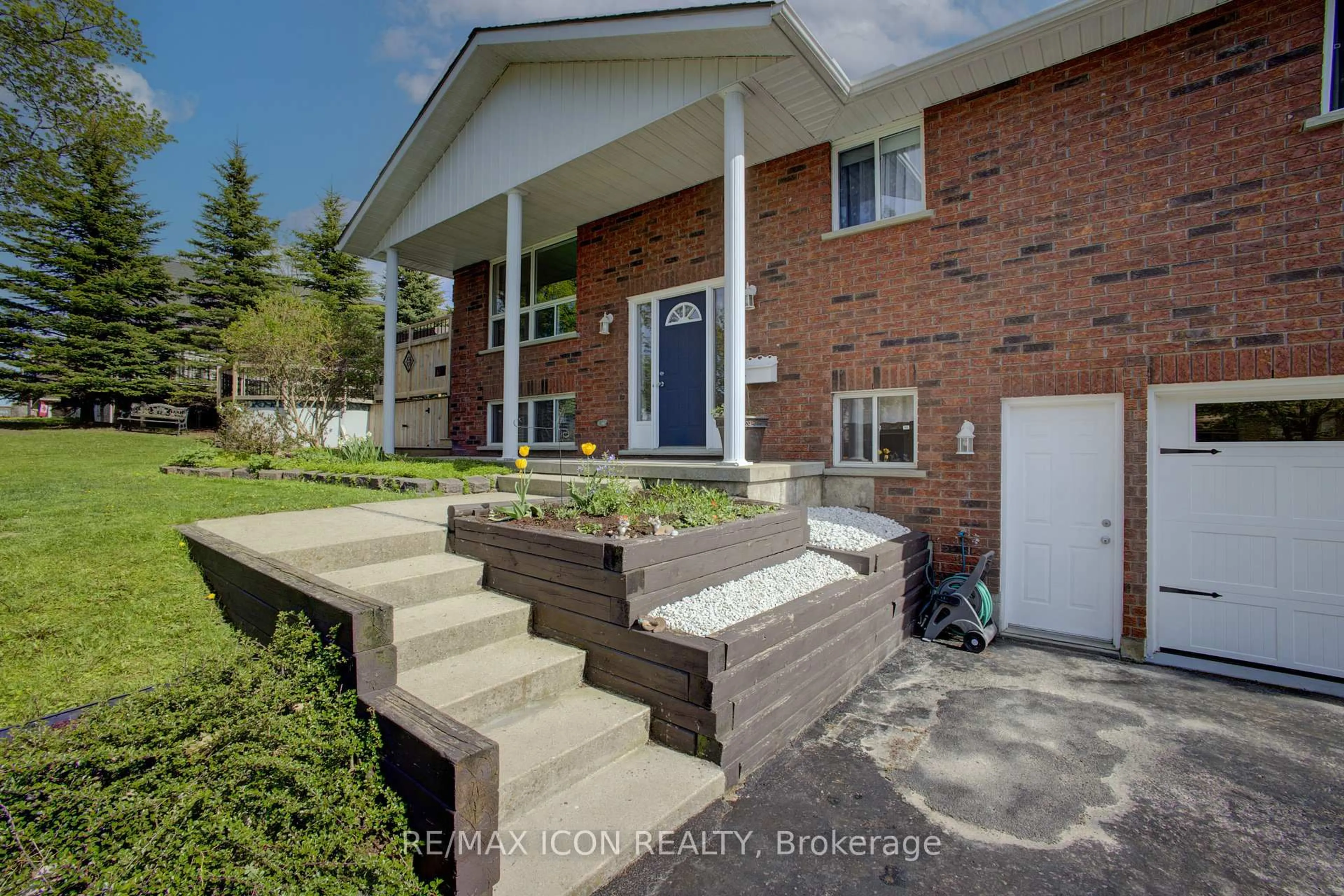 Home with brick exterior material, street for 178 Melissa Cres, Wellington North Ontario N0G 2L3