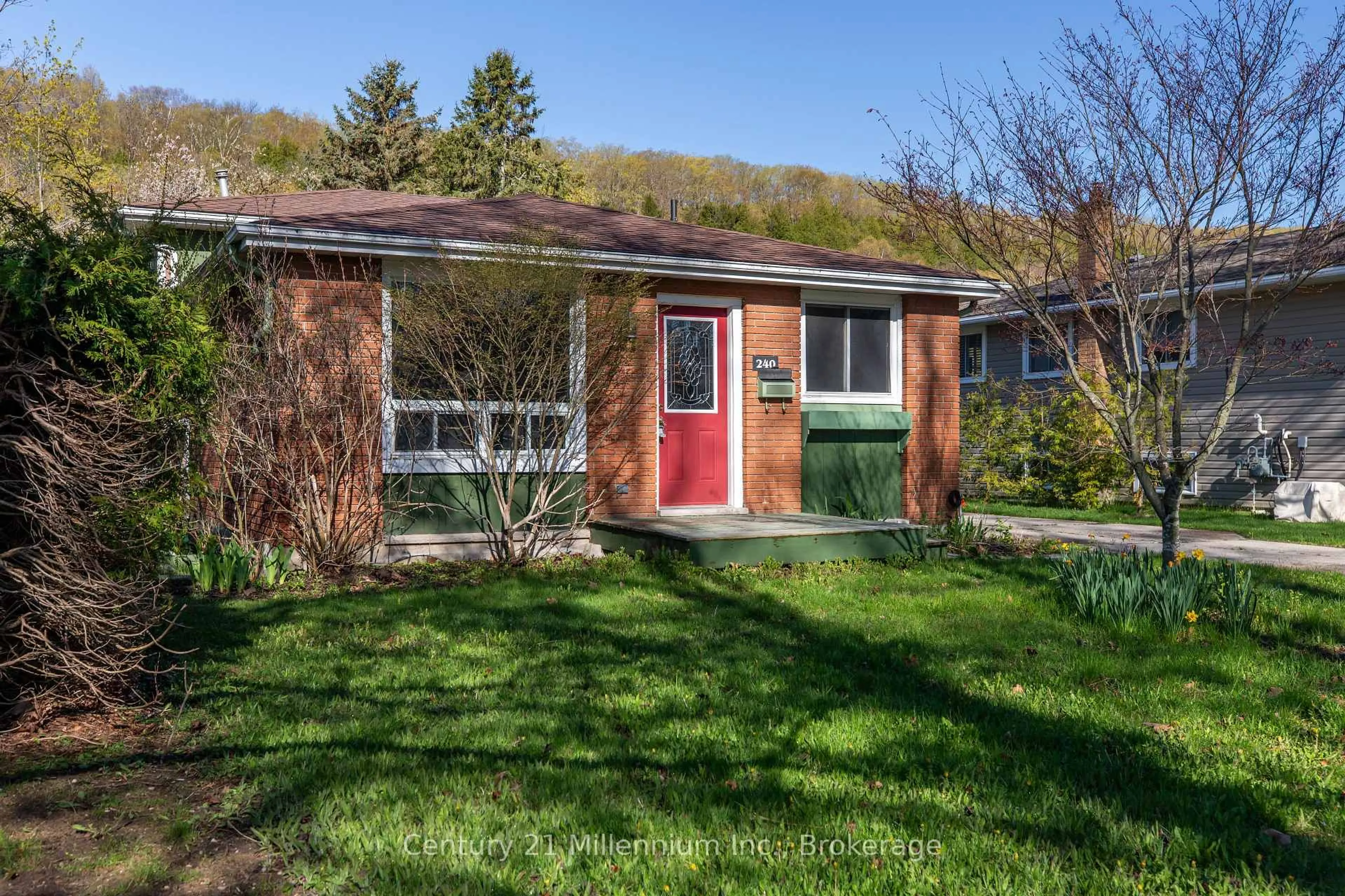 Home with vinyl exterior material, street for 240 5th A Ave, Owen Sound Ontario N4K 6G4