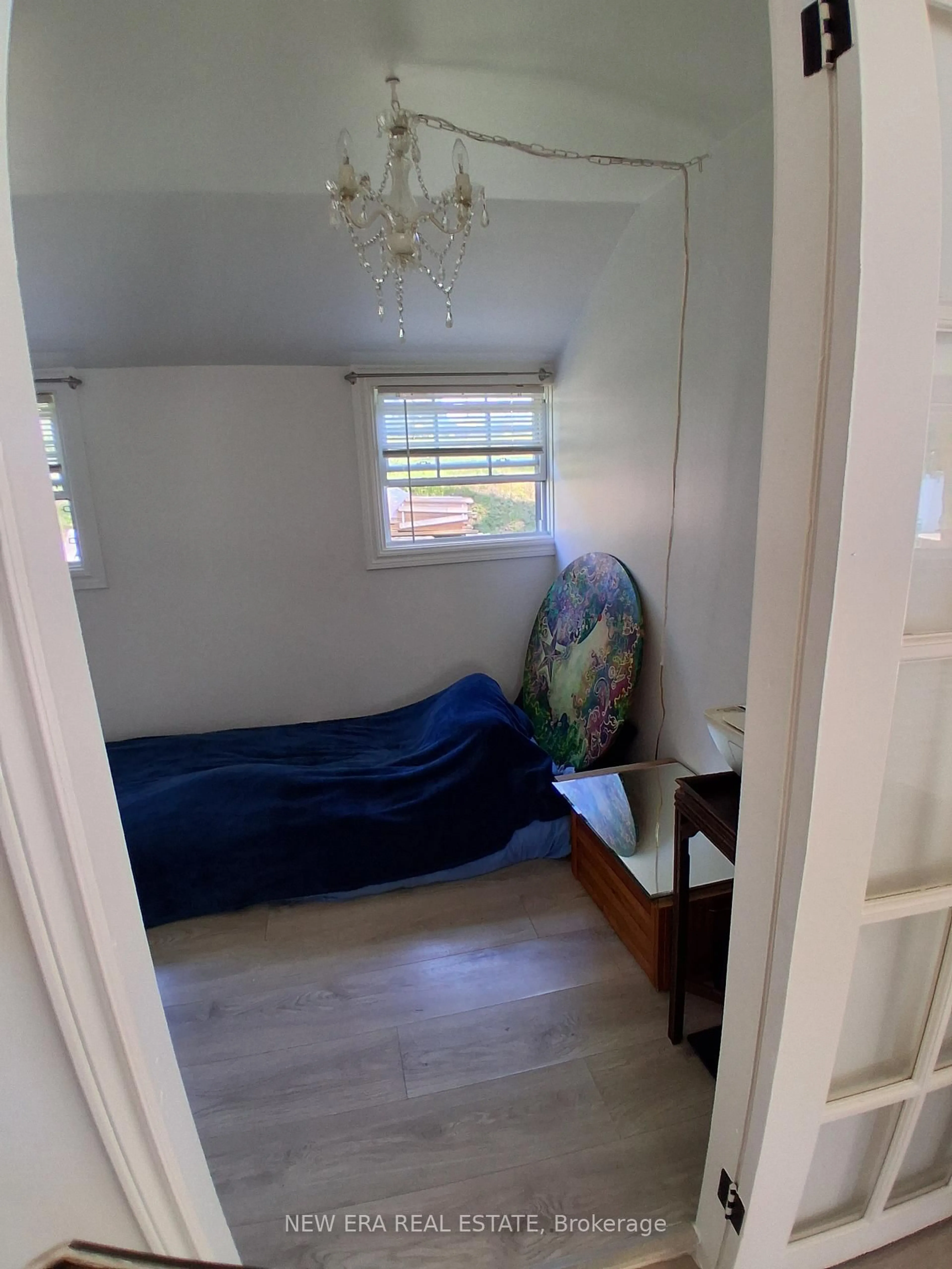 A pic of a room for 16 Pines Lane, Stirling Ontario K0K 3E0