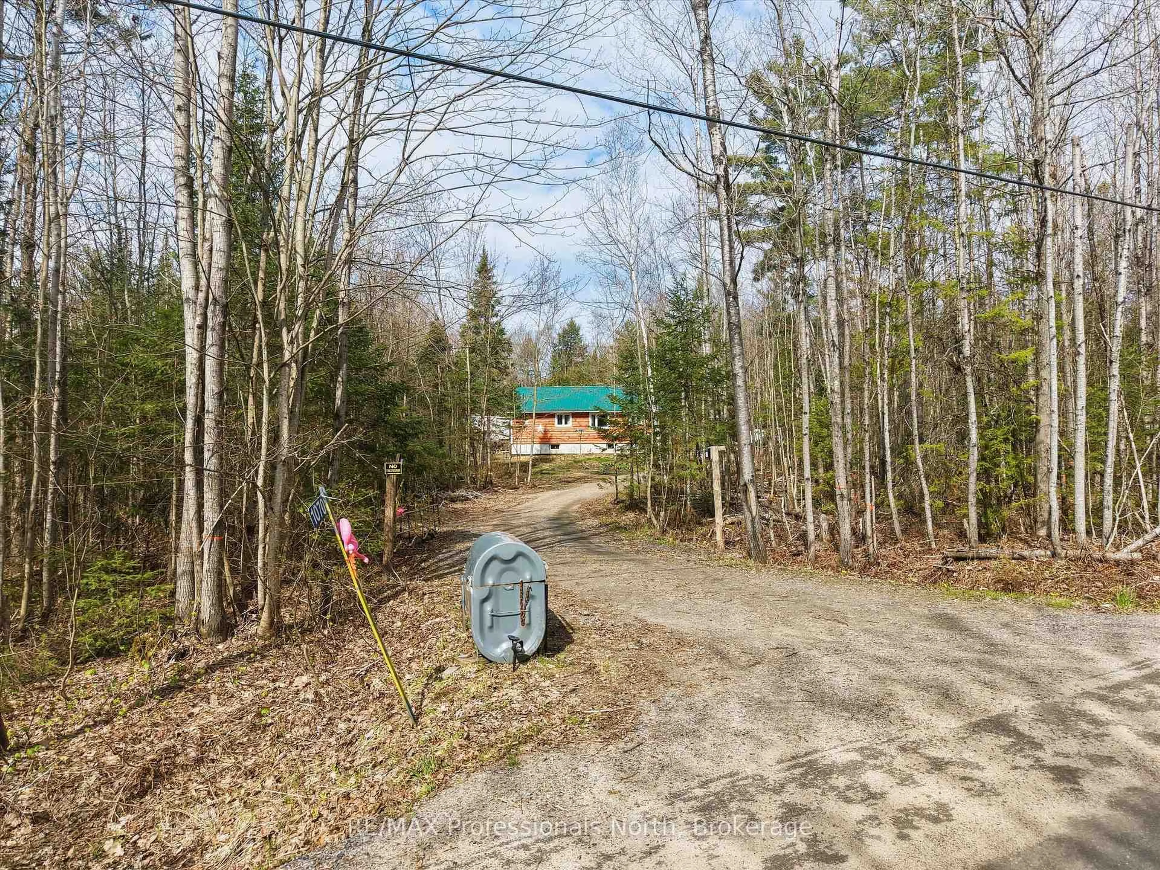 A pic from outside/outdoor area/front of a property/back of a property/a pic from drone, forest/trees view for 1070 Vankoughnet Rd, Bracebridge Ontario P1L 1X1