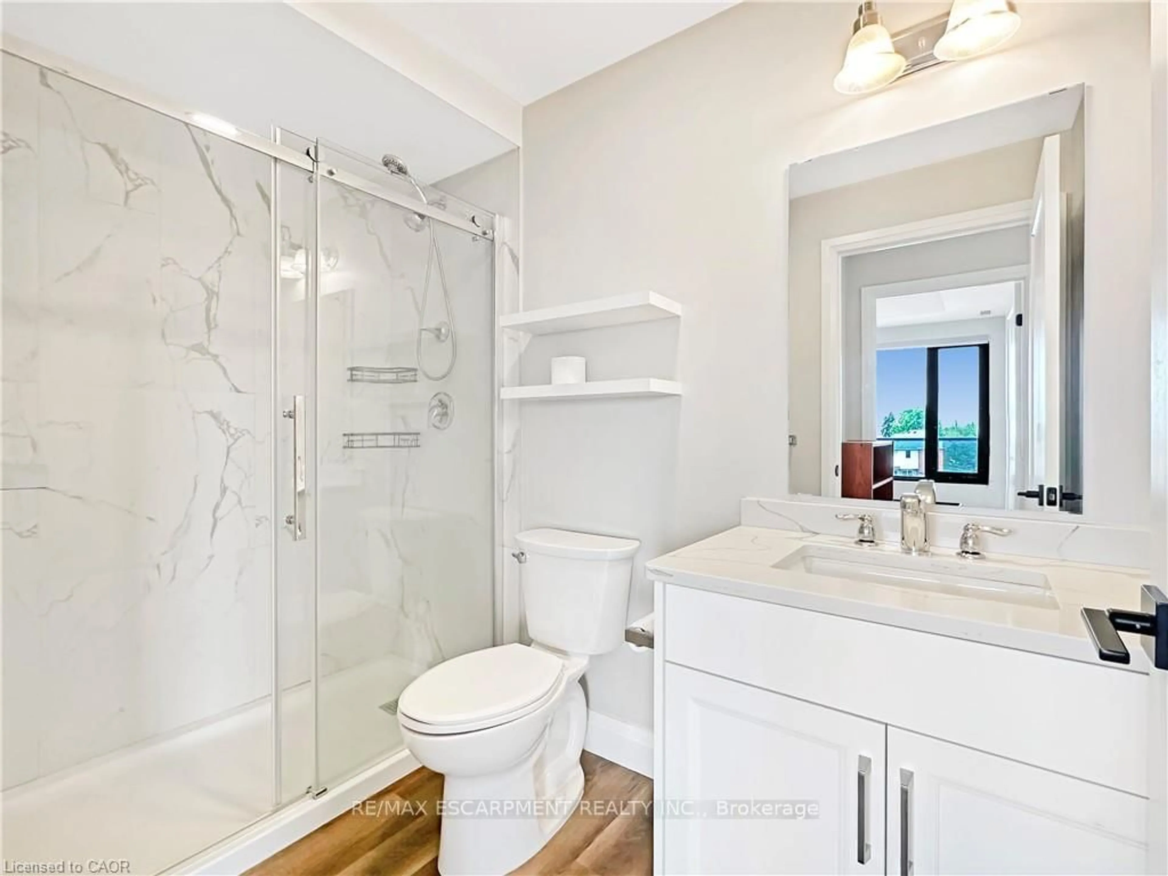 Standard bathroom, ceramic/tile floor for 64 Main St #316, Haldimand Ontario N0A 1H0