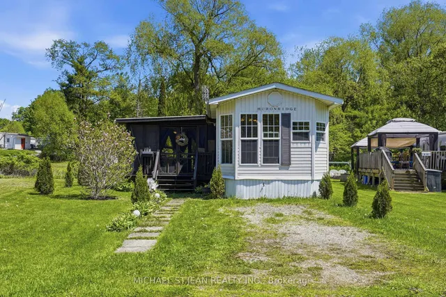 2490 Governors Rd #B34, Hamilton 2