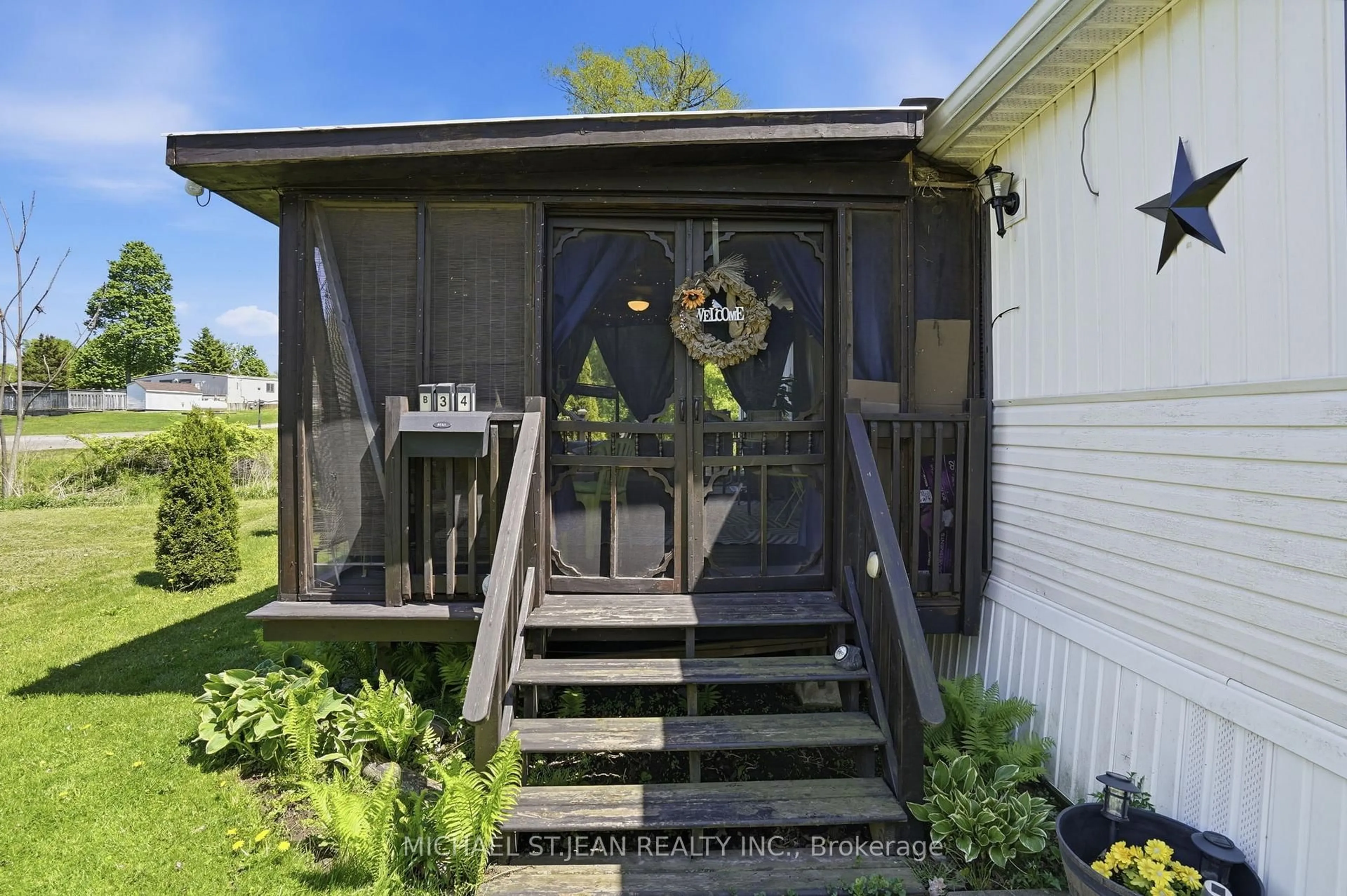 Unknown for 2490 Governors Rd #B34, Hamilton Ontario L0R 1T0