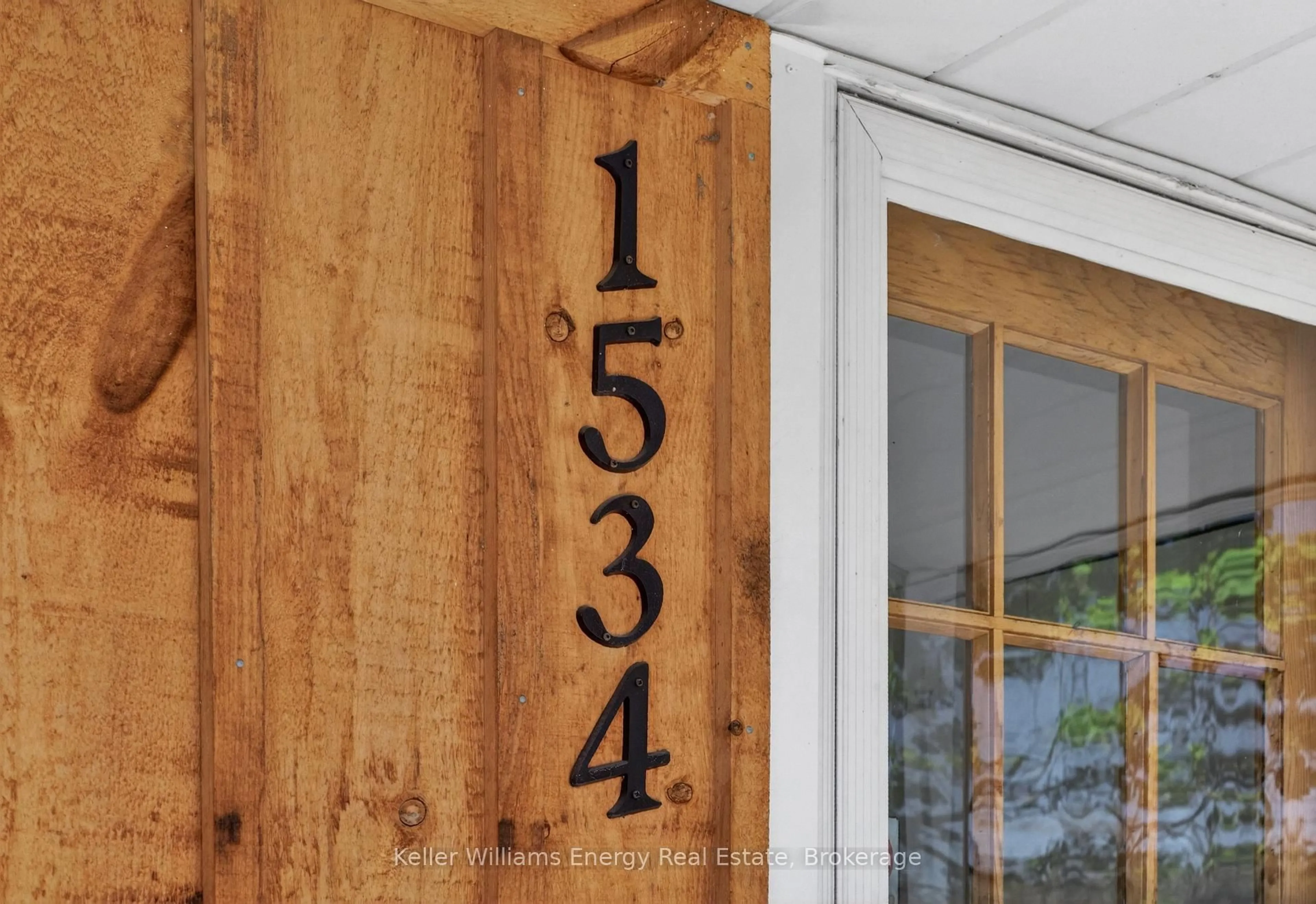 Indoor entryway for 1534 County Road 35, Prince Edward County Ontario K0K 2T0