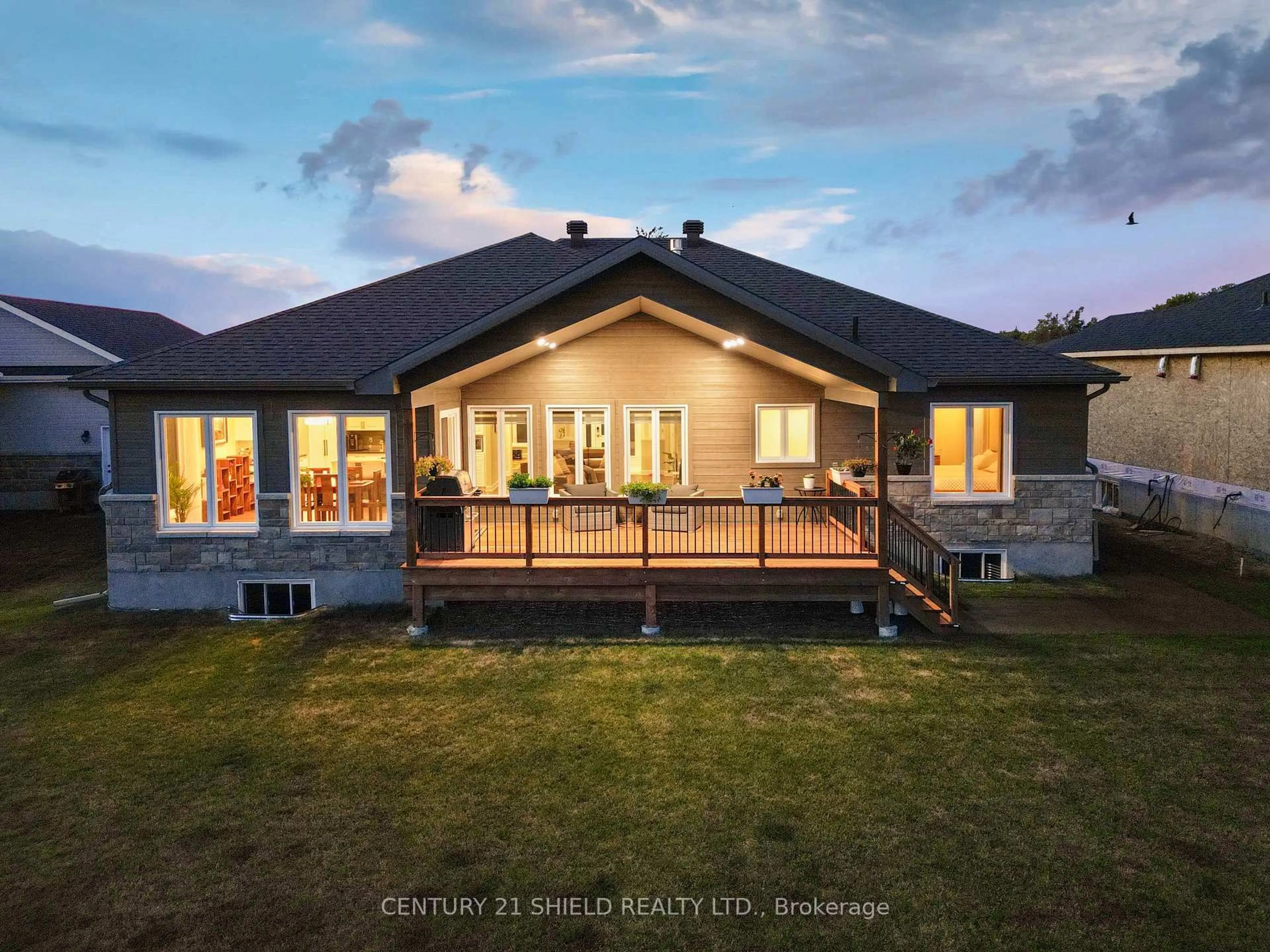 Home with vinyl exterior material, building for 29 Whitetail Ave, South Stormont Ontario K0C 1P0