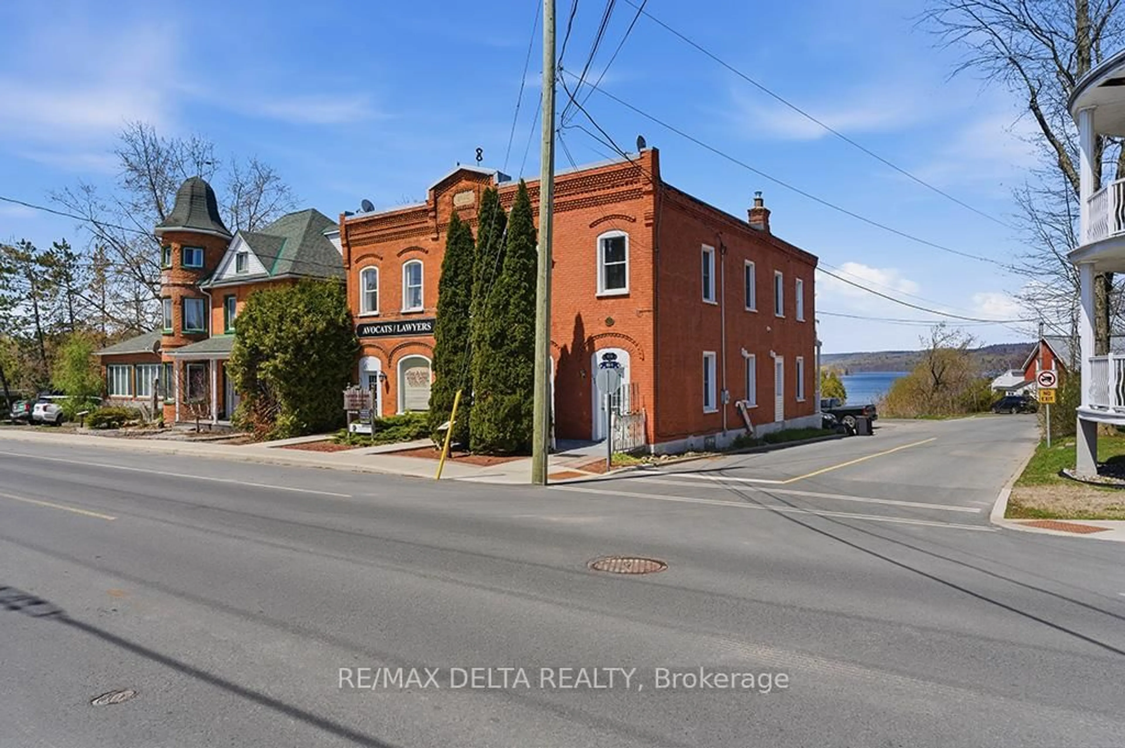Unknown for 1040-1042 King St, Champlain Ontario K0B 1K0