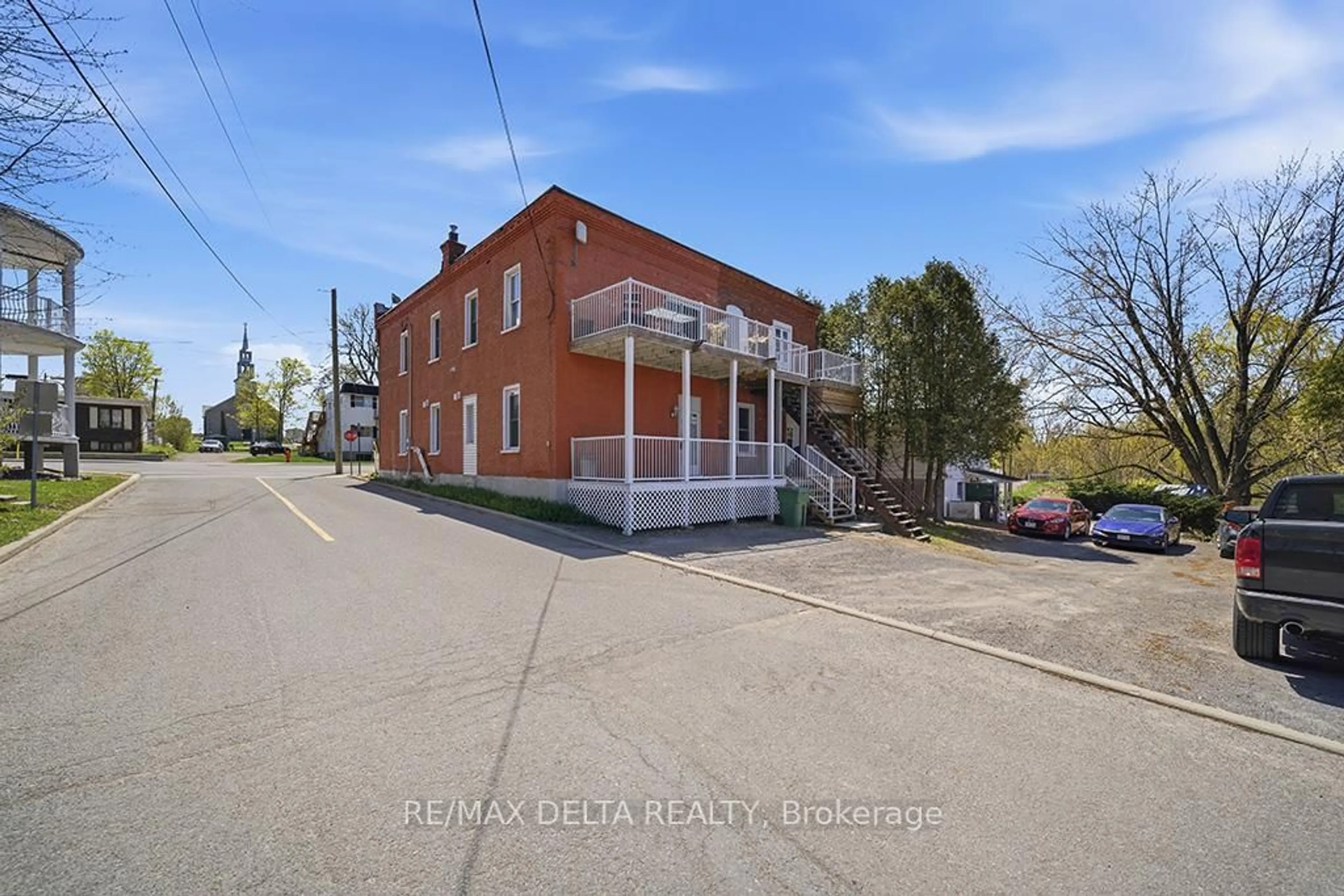 A pic from outside/outdoor area/front of a property/back of a property/a pic from drone, building for 1040-1042 King St, Champlain Ontario K0B 1K0