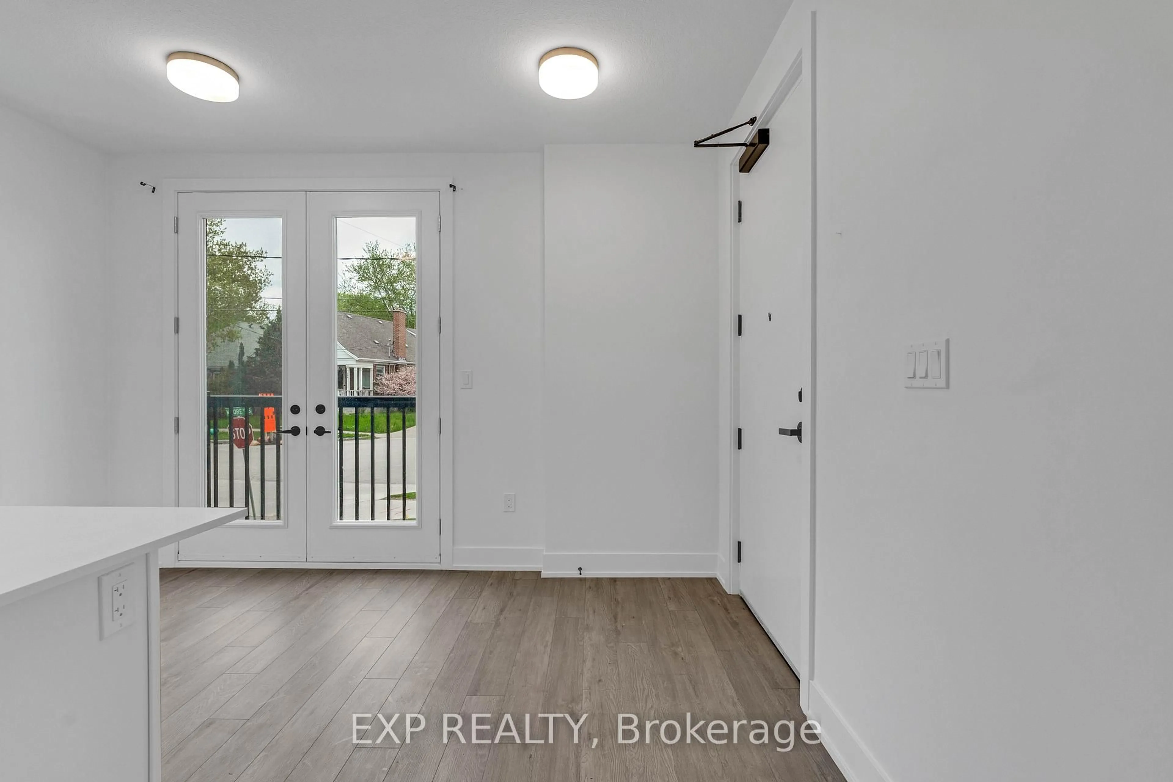 Indoor entryway for 99 Roger St #61, Kitchener Ontario N2J 1A4