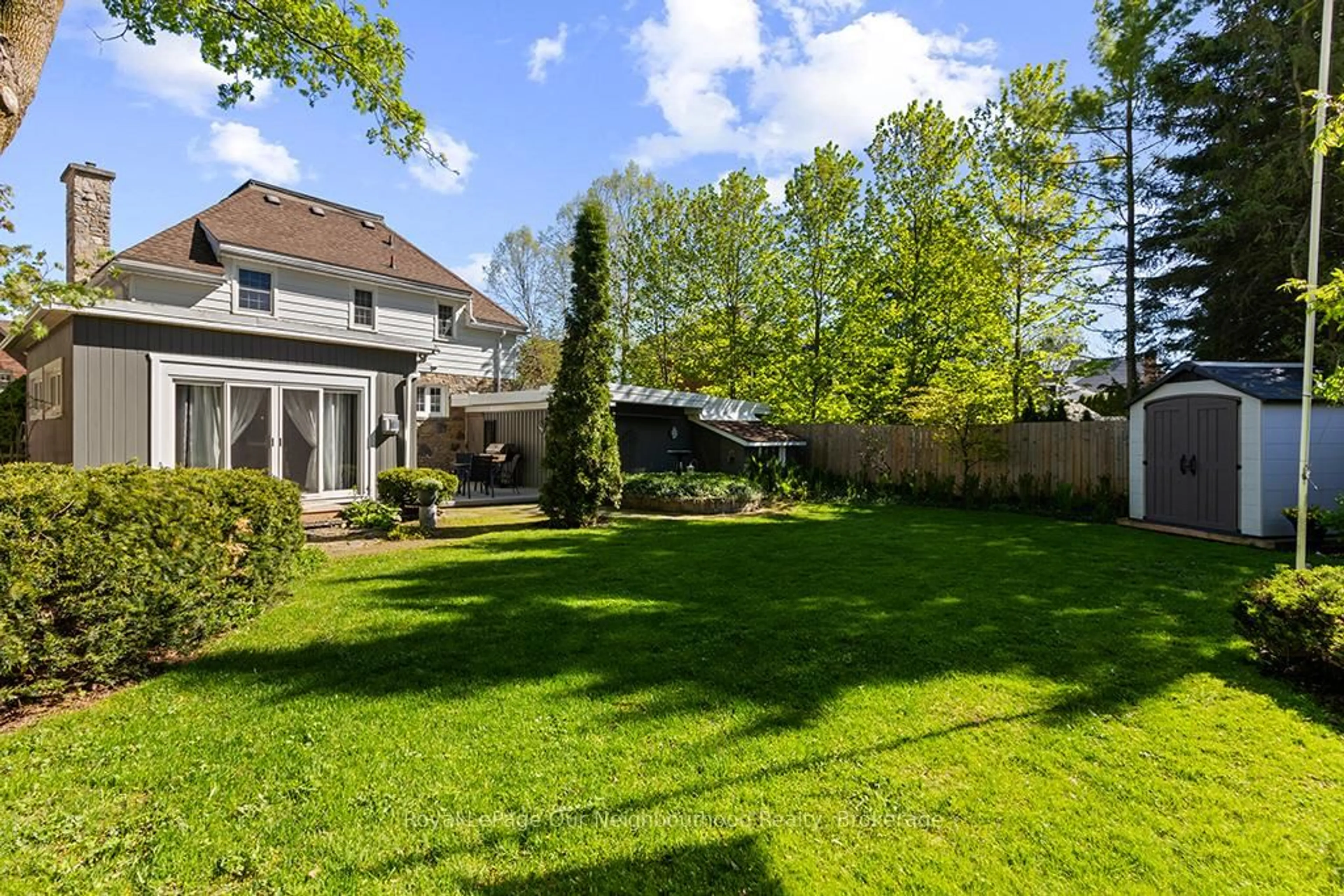 Patio, unknown for 185 4th St, Owen Sound Ontario N4K 3J8