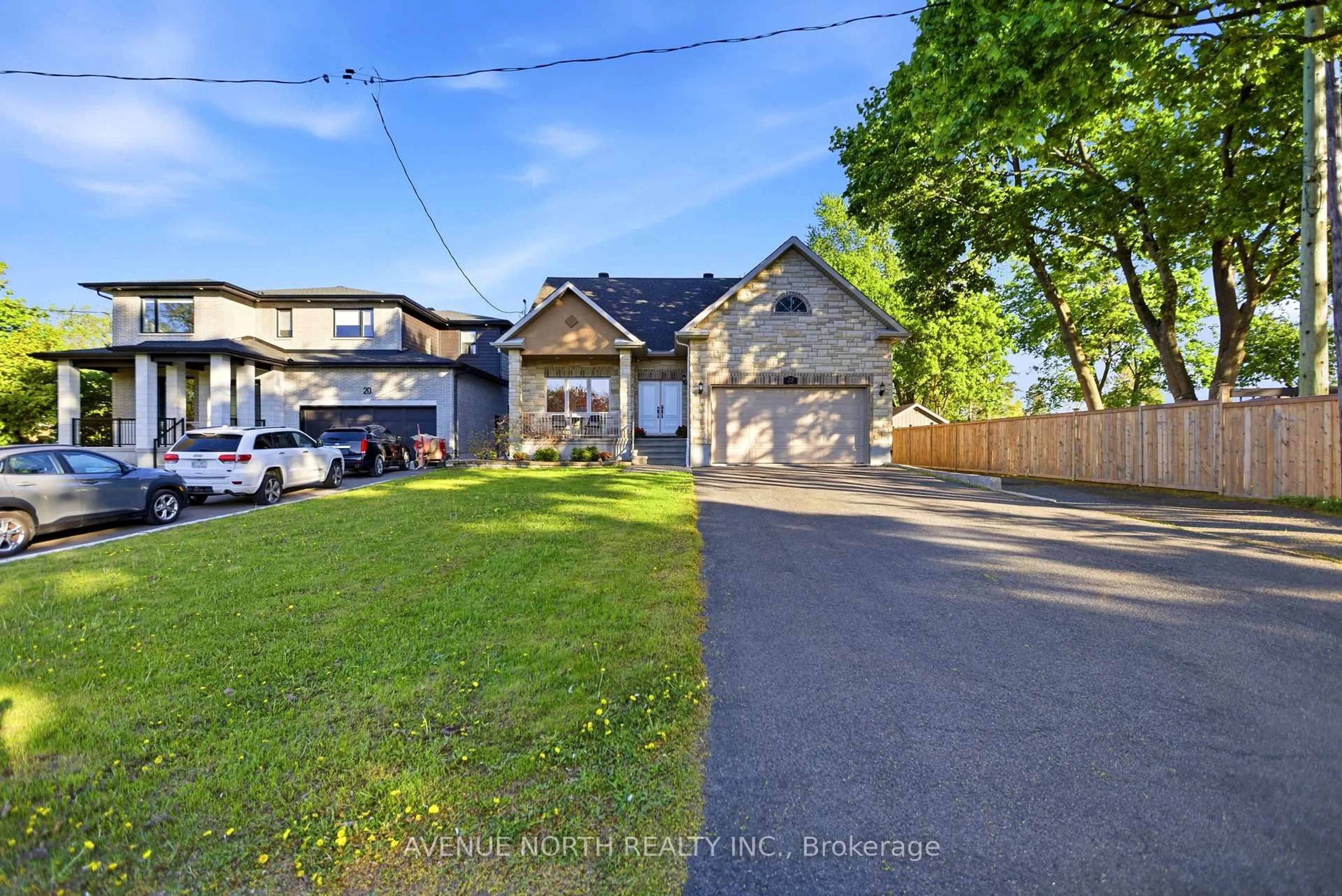 A pic from outside/outdoor area/front of a property/back of a property/a pic from drone, street for 22 Kemp Dr, Ottawa Ontario K1T 3W9