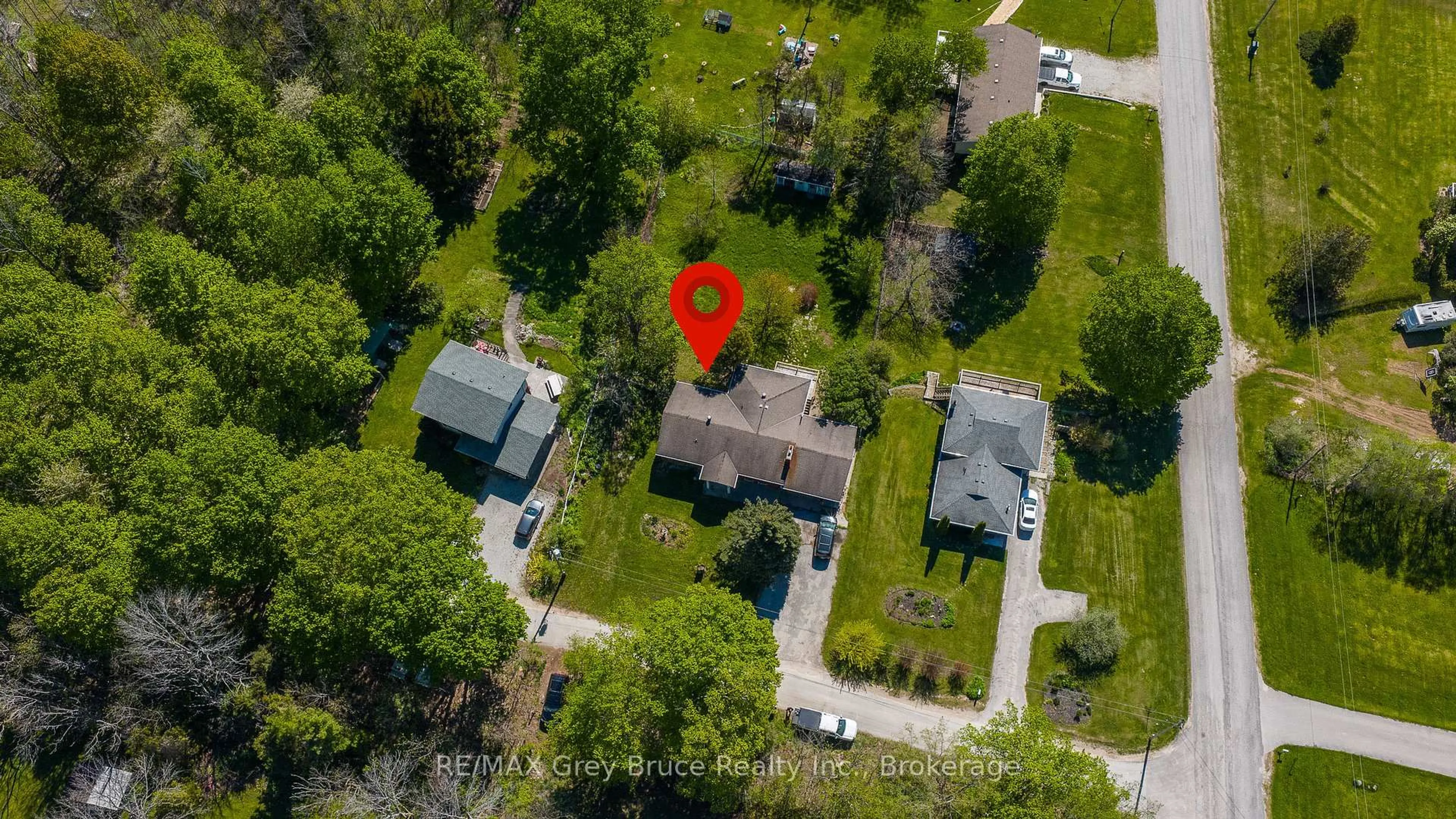 Unknown for 105 Maple Grove Lane, Georgian Bluffs Ontario N4K 0G2