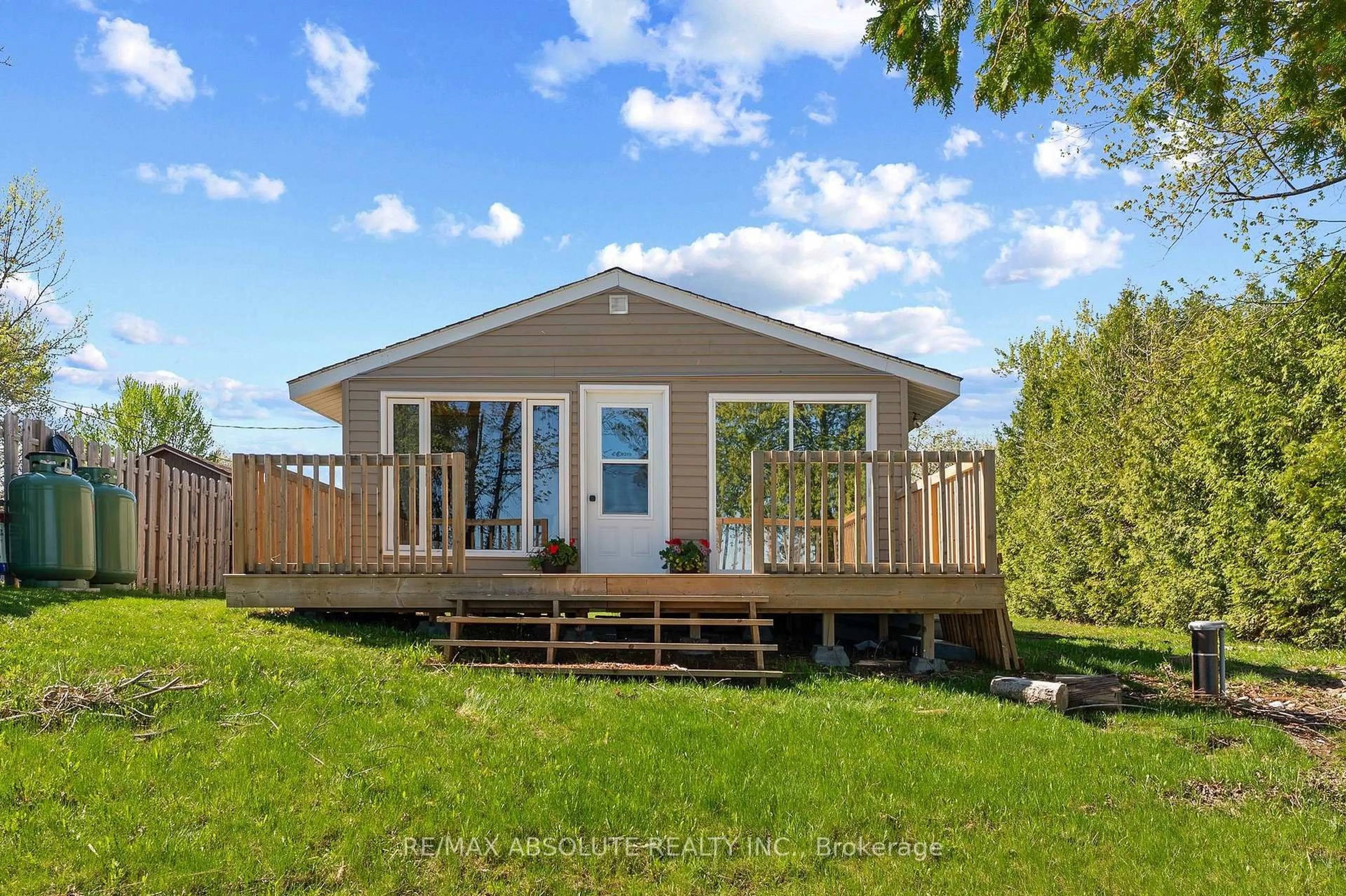 Unknown for 33 B Oakdale Lane, Renfrew Ontario K7V 3Z8
