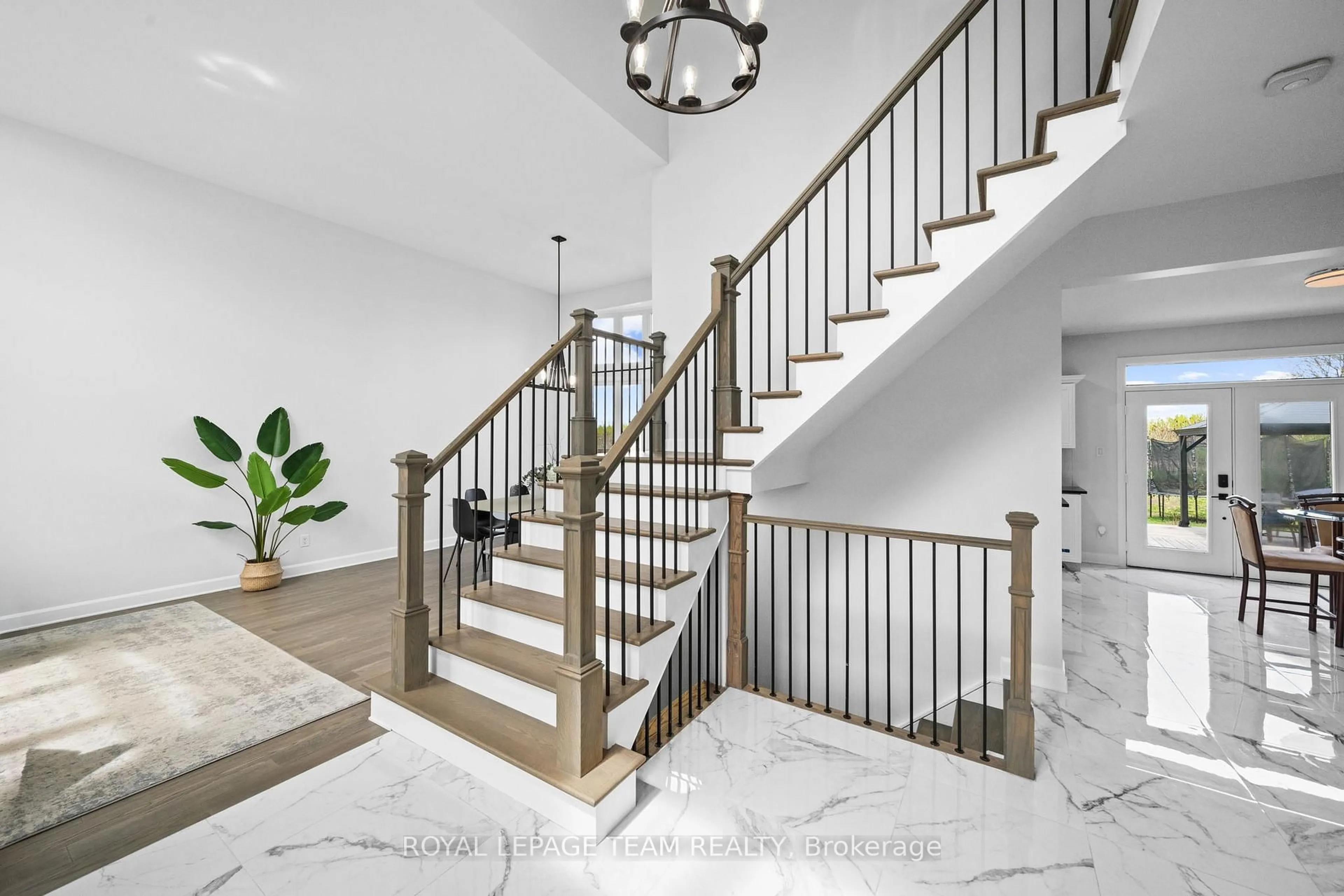 Unknown for 6936 Mary Anne Dr, Ottawa Ontario K4P 0B9
