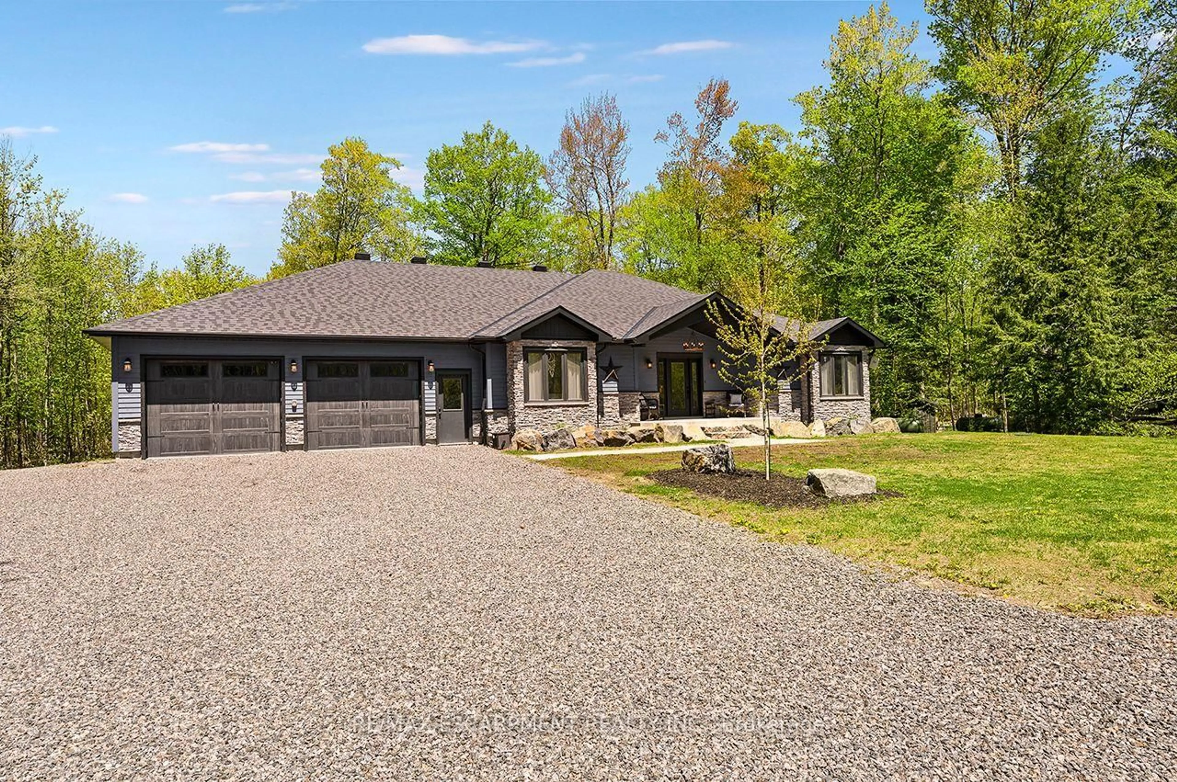 Unknown for 1068 Xavier St, Gravenhurst Ontario P0E 1G0