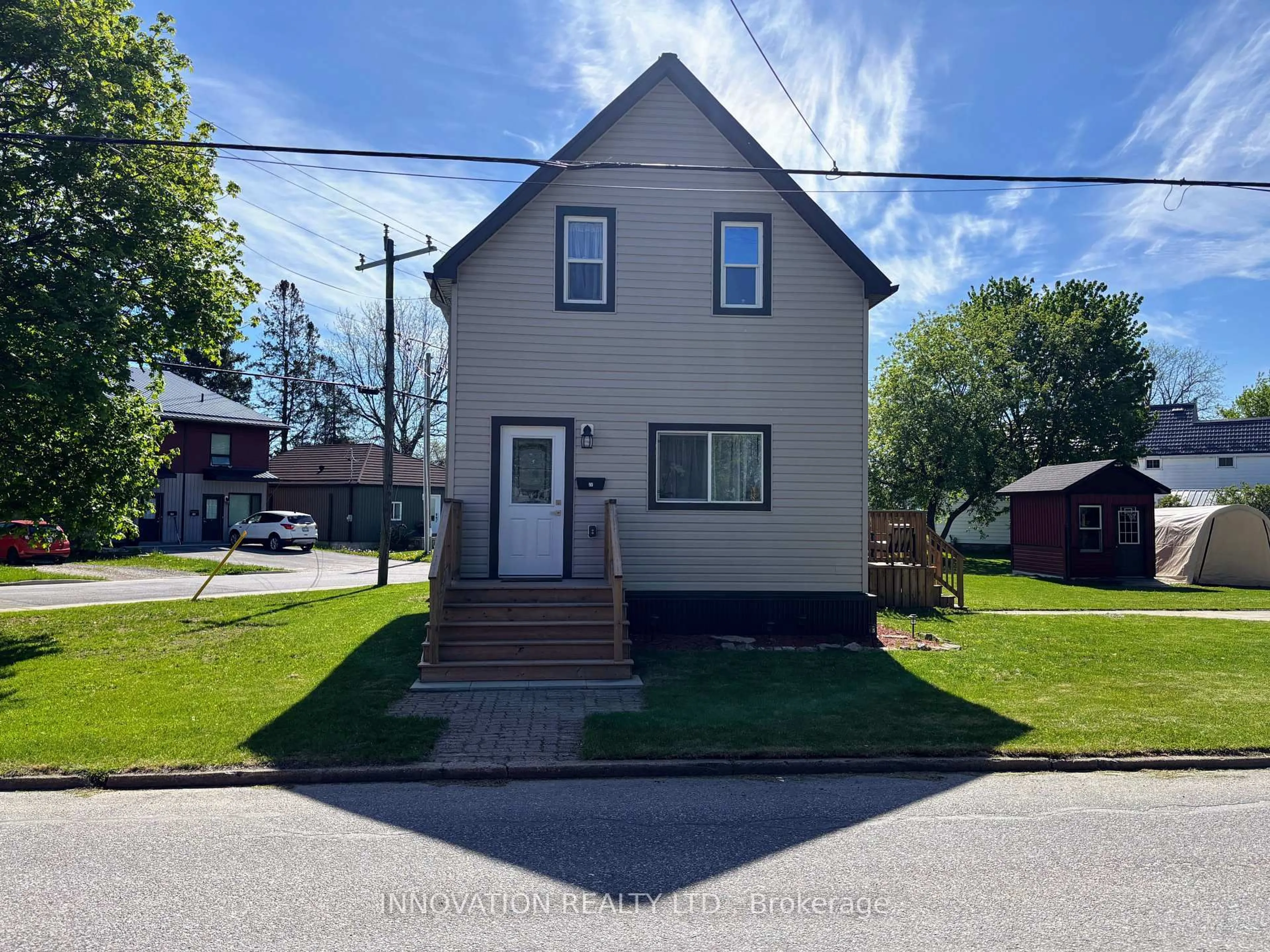 Unknown for 27 Anne St, Smiths Falls Ontario K7A 2R1