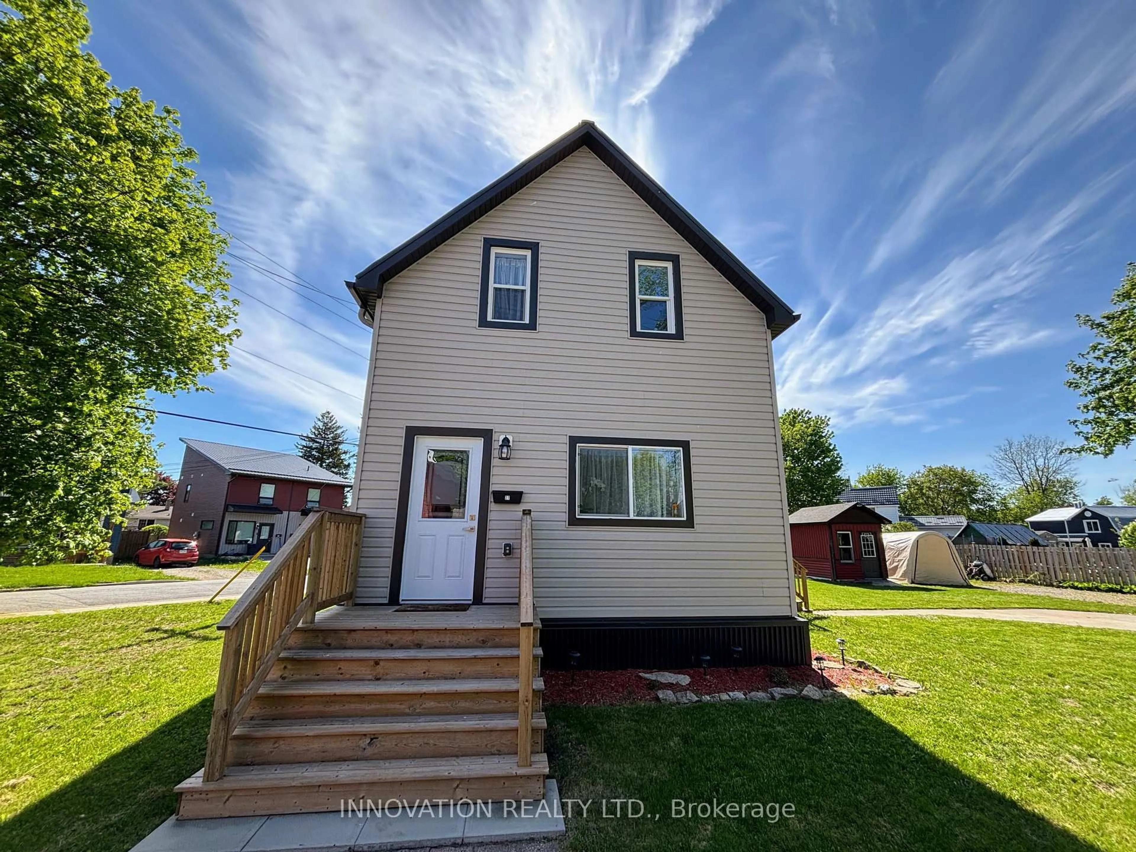 Unknown for 27 Anne St, Smiths Falls Ontario K7A 2R1