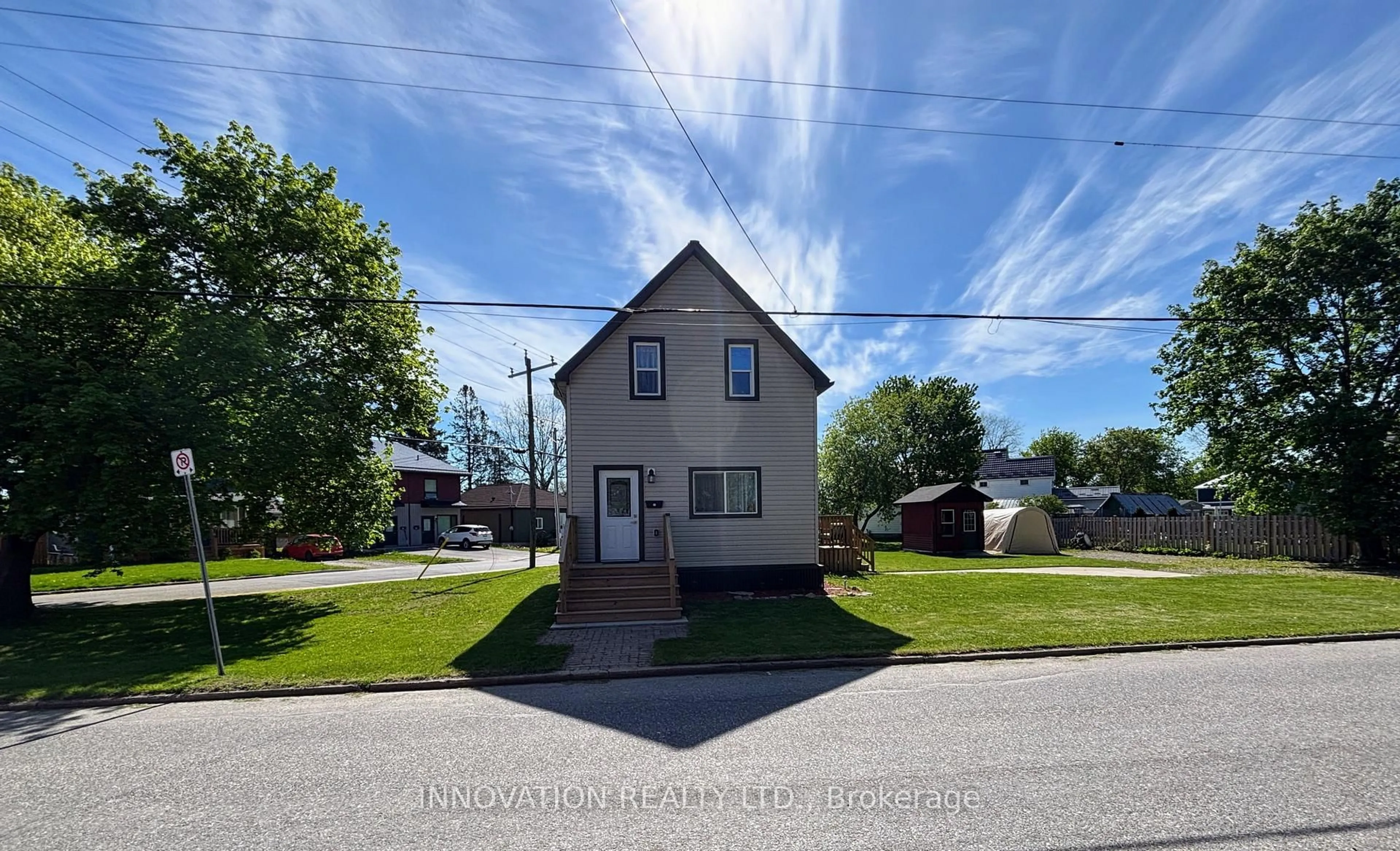 Unknown for 27 Anne St, Smiths Falls Ontario K7A 2R1
