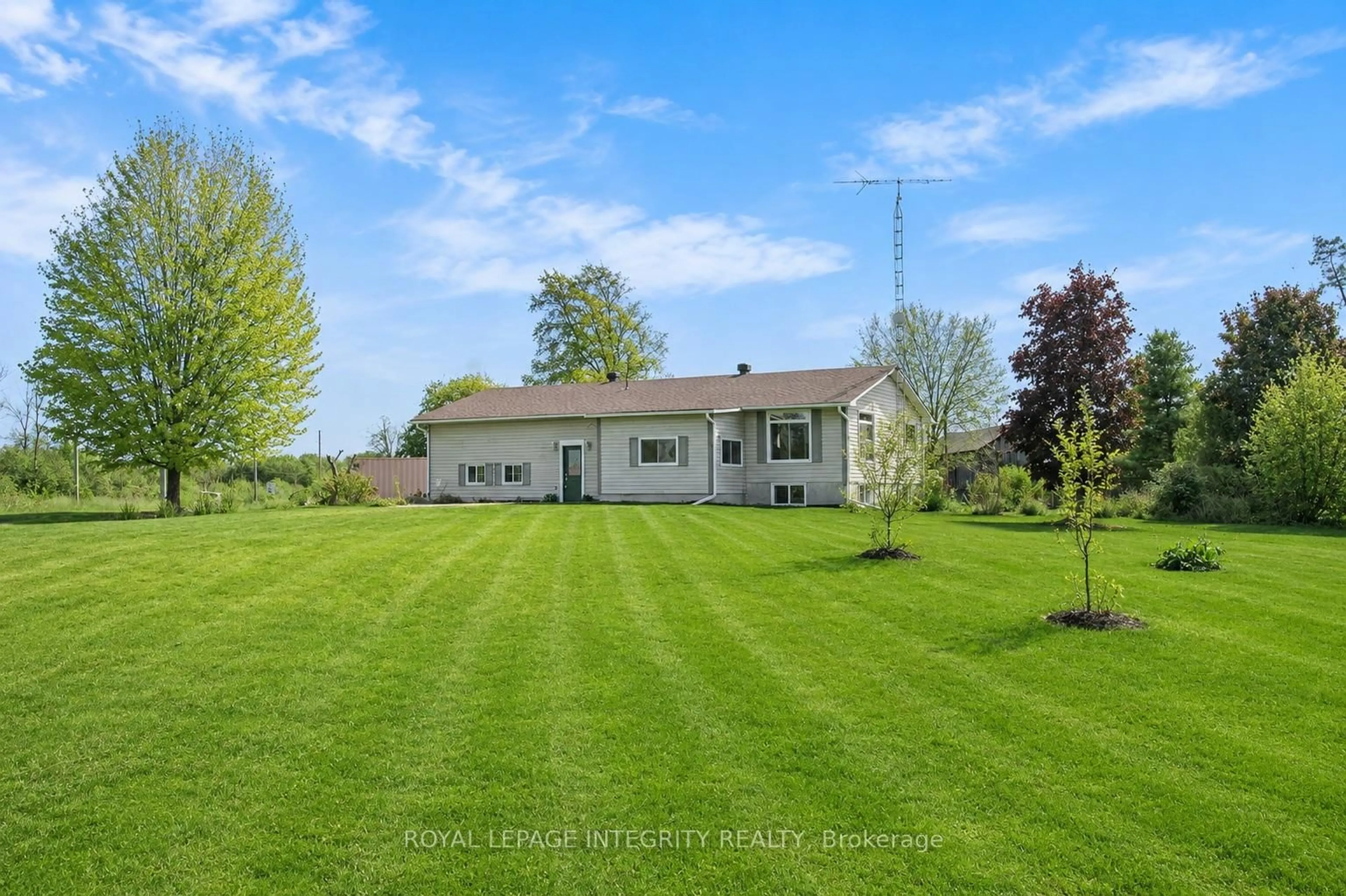 Unknown for 677 Bowes Sdrd, Perth Ontario K7H 3C6