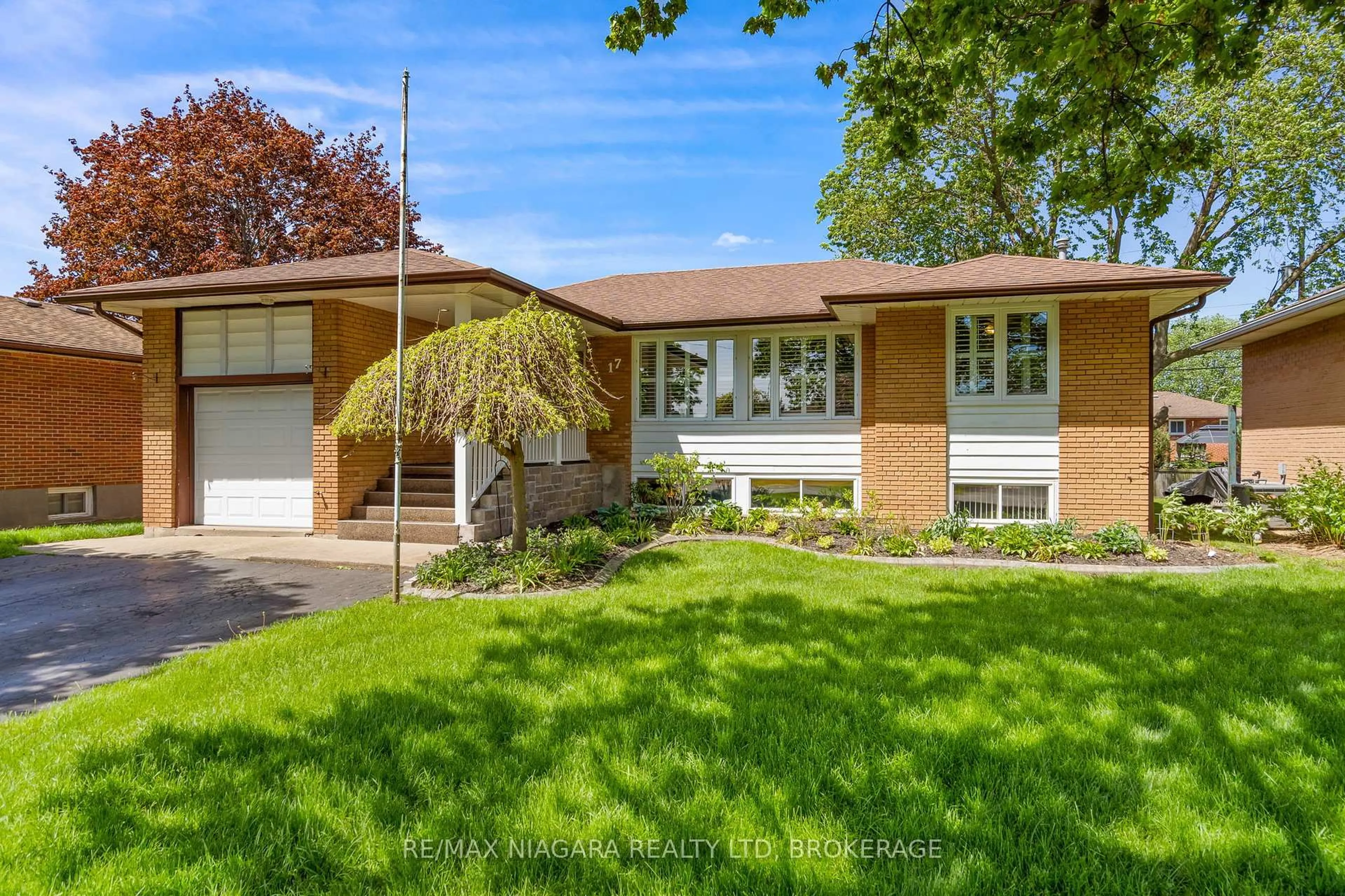 Unknown for 17 Sheba Cres, Port Colborne Ontario L3K 5M4