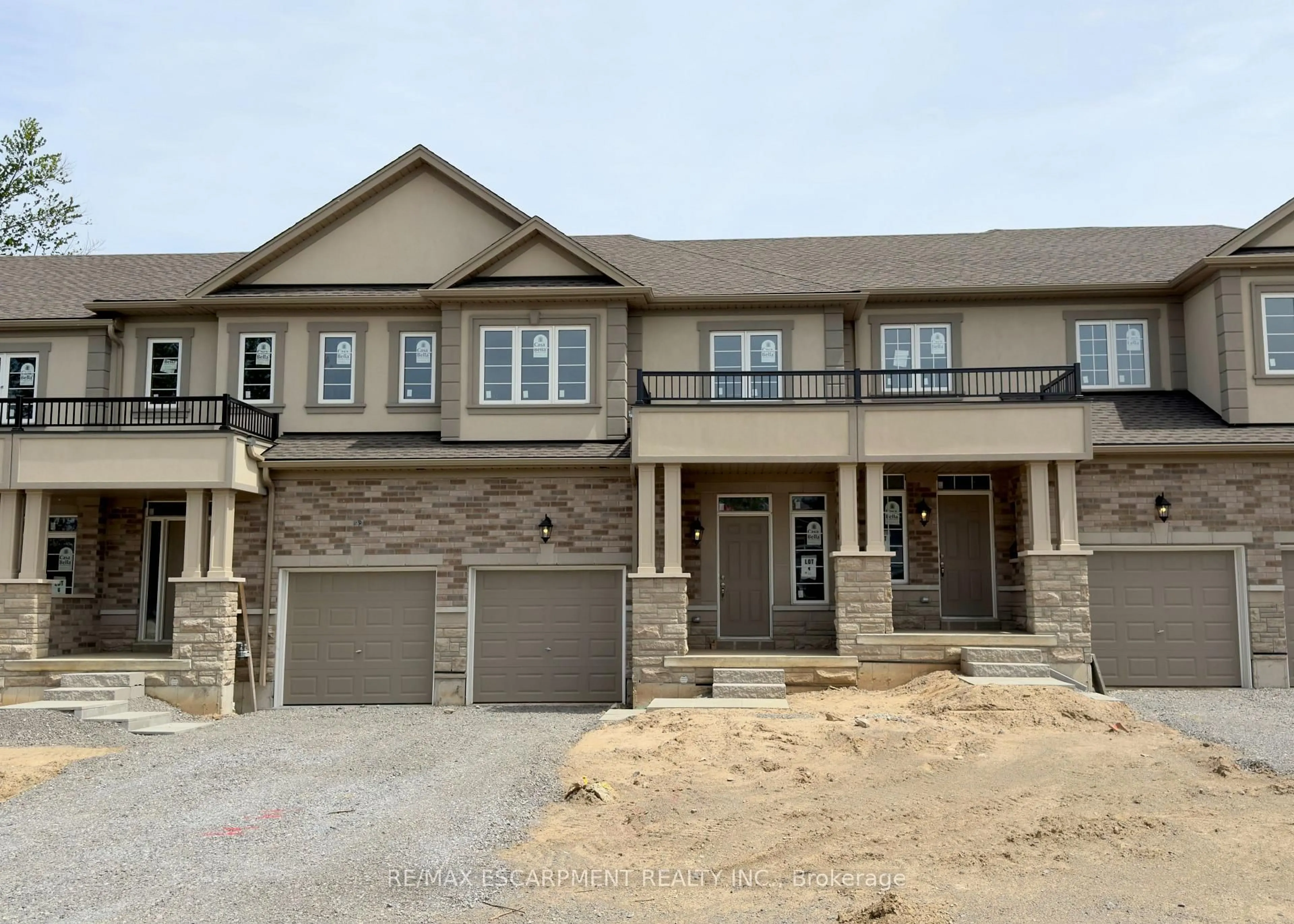 Unknown for 11 DAVINCI Blvd, Hamilton Ontario L9B 1B7