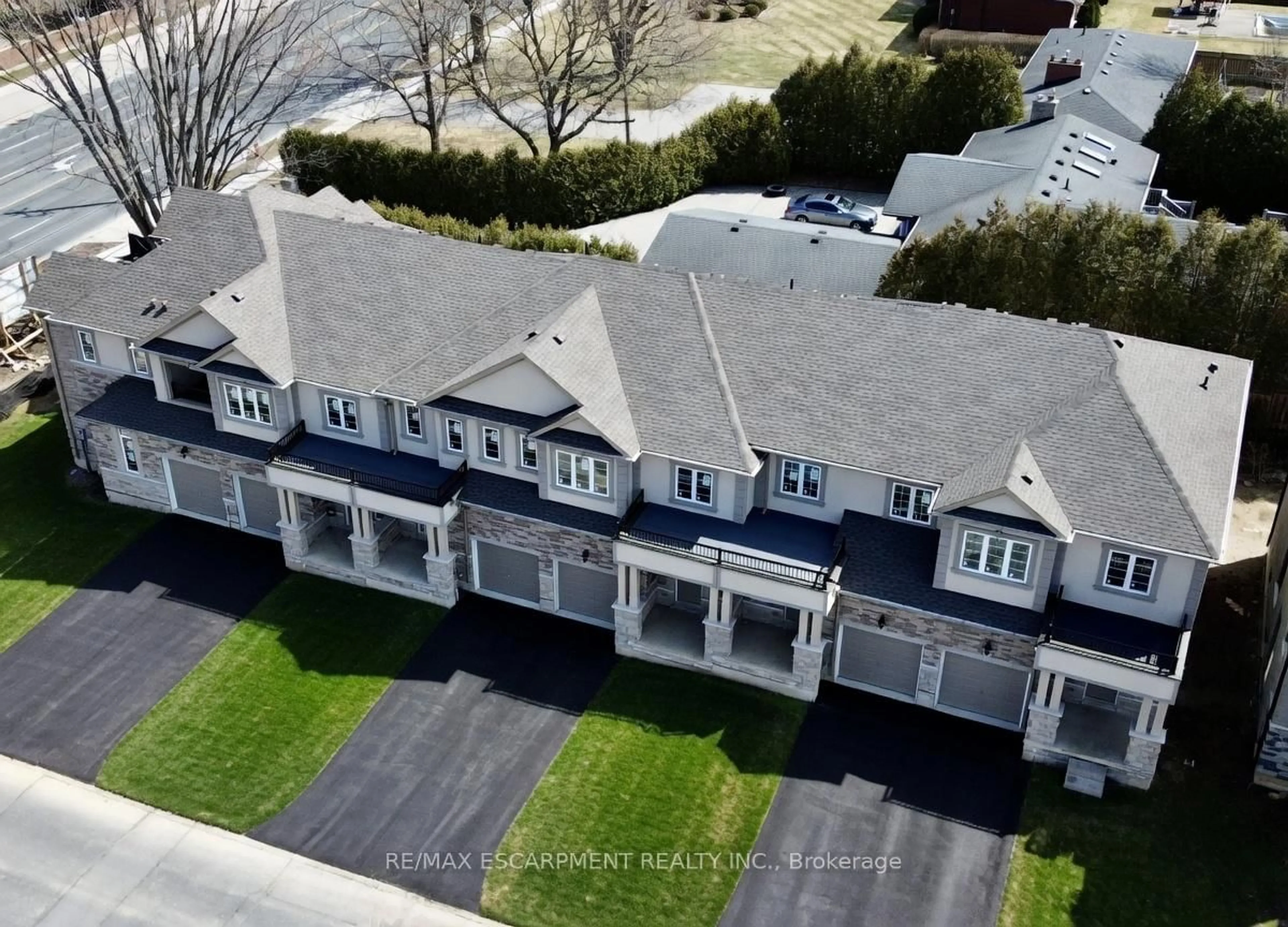 Unknown for 11 DAVINCI Blvd, Hamilton Ontario L9B 1B7