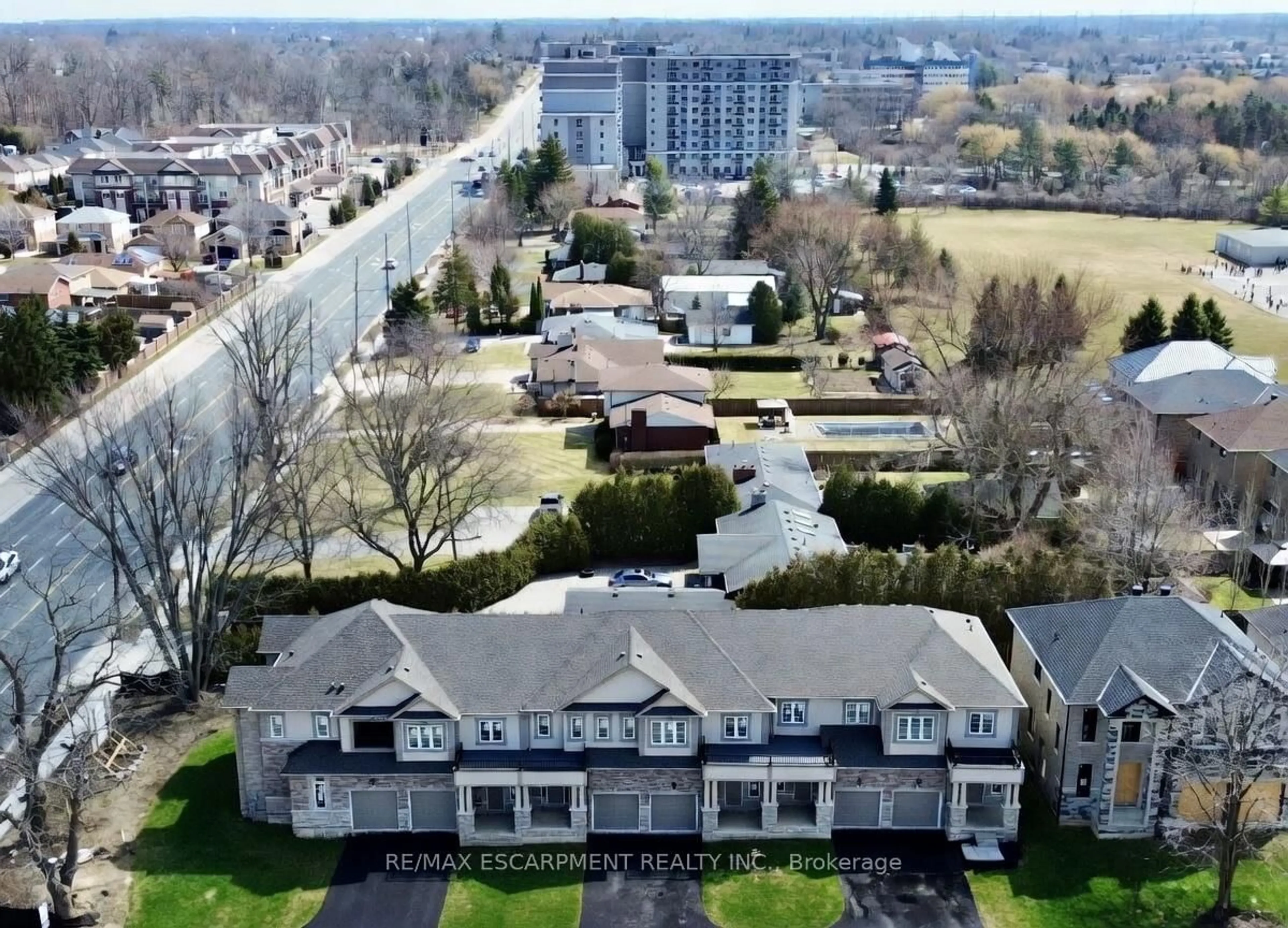 Unknown for 11 DAVINCI Blvd, Hamilton Ontario L9B 1B7