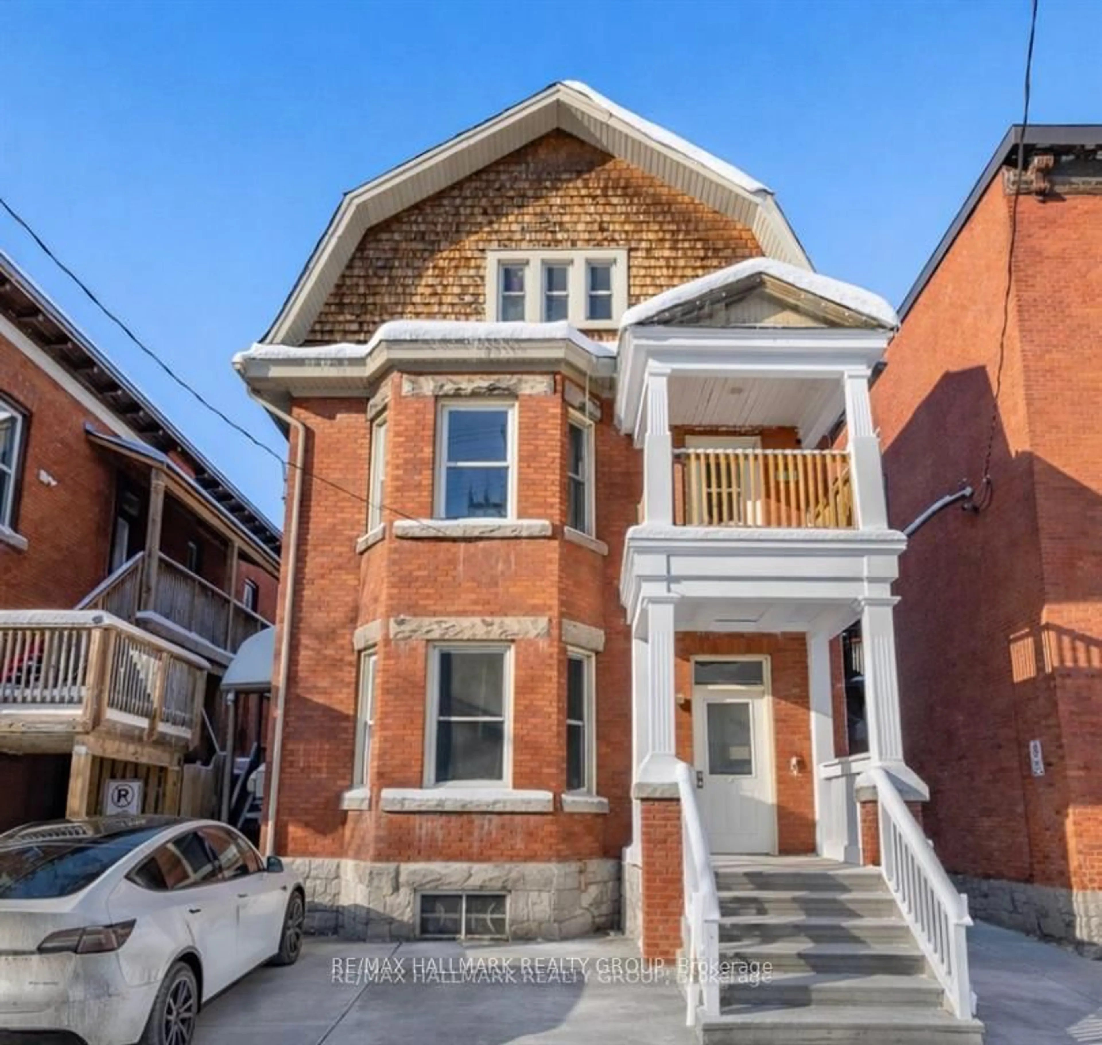 Home with brick exterior material, street for 121 Osgoode St, Ottawa Ontario K1N 6S5