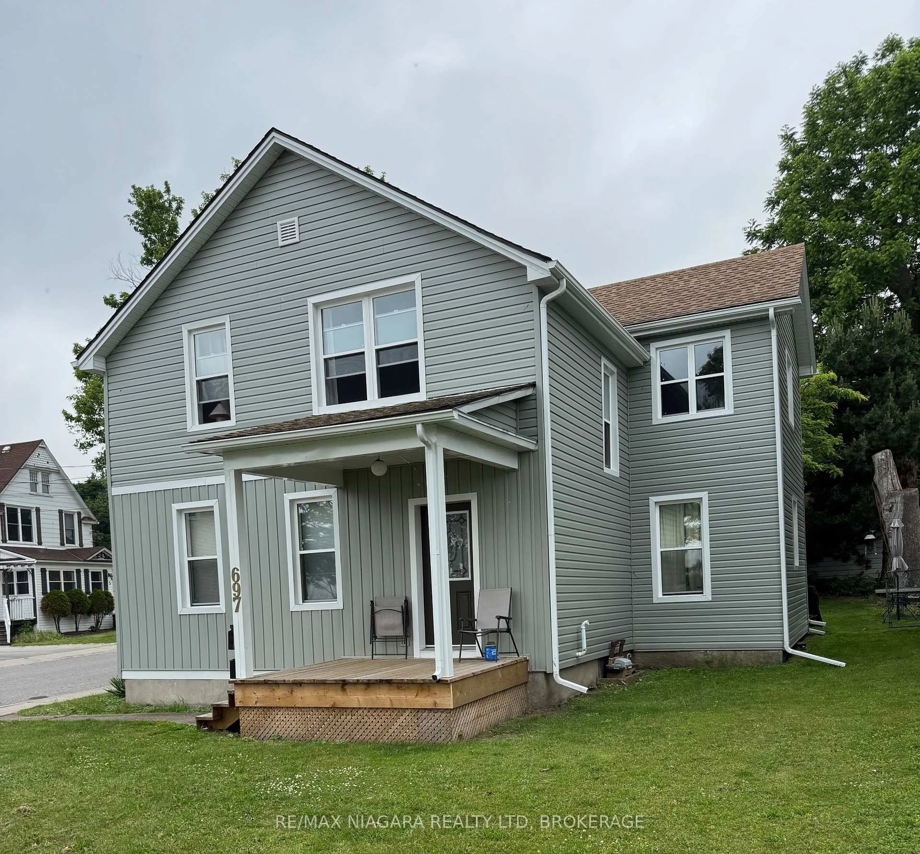 Unknown for 697 Niagara Blvd, Fort Erie Ontario L2A 3J1