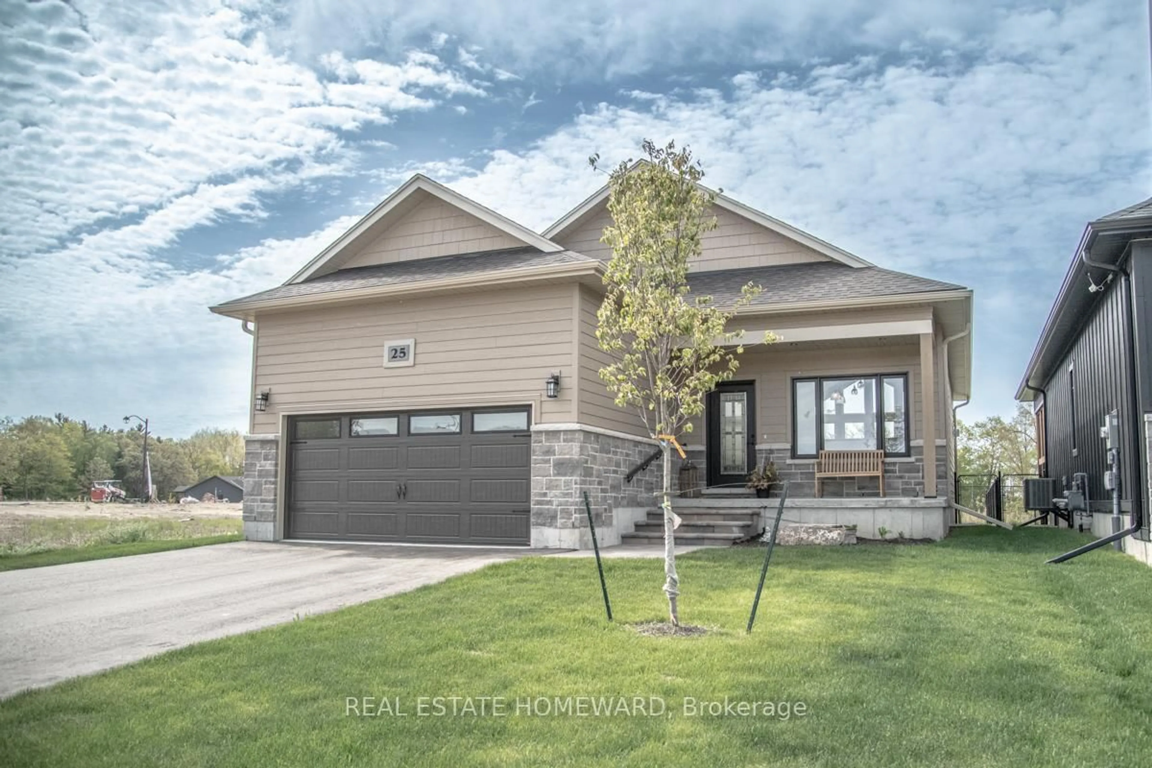 Home with brick exterior material, street for 25 Vista Cres, Ingleside Ontario K8V 5P4