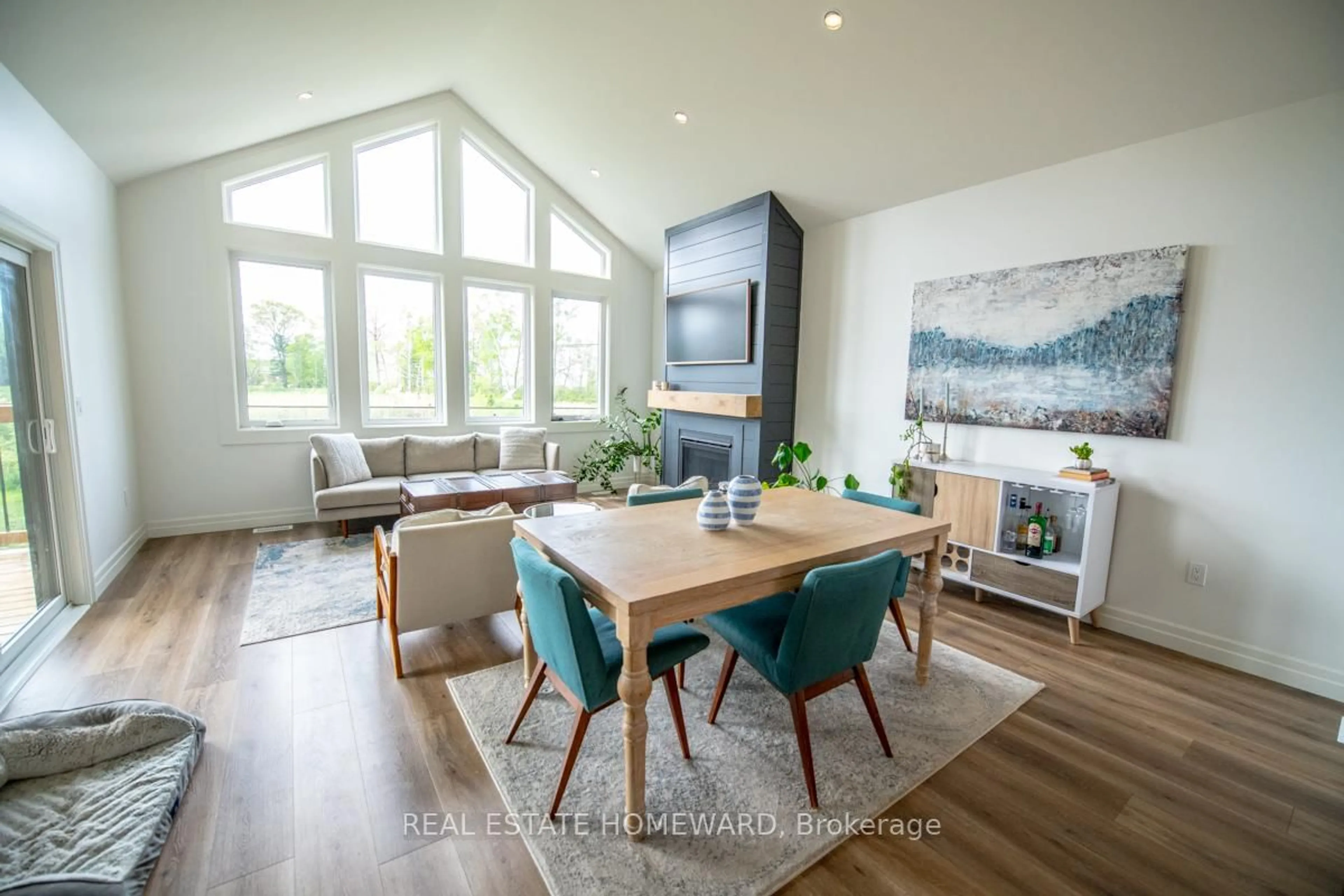 Living room with furniture, wood/laminate floor for 25 Vista Cres, Ingleside Ontario K8V 5P4
