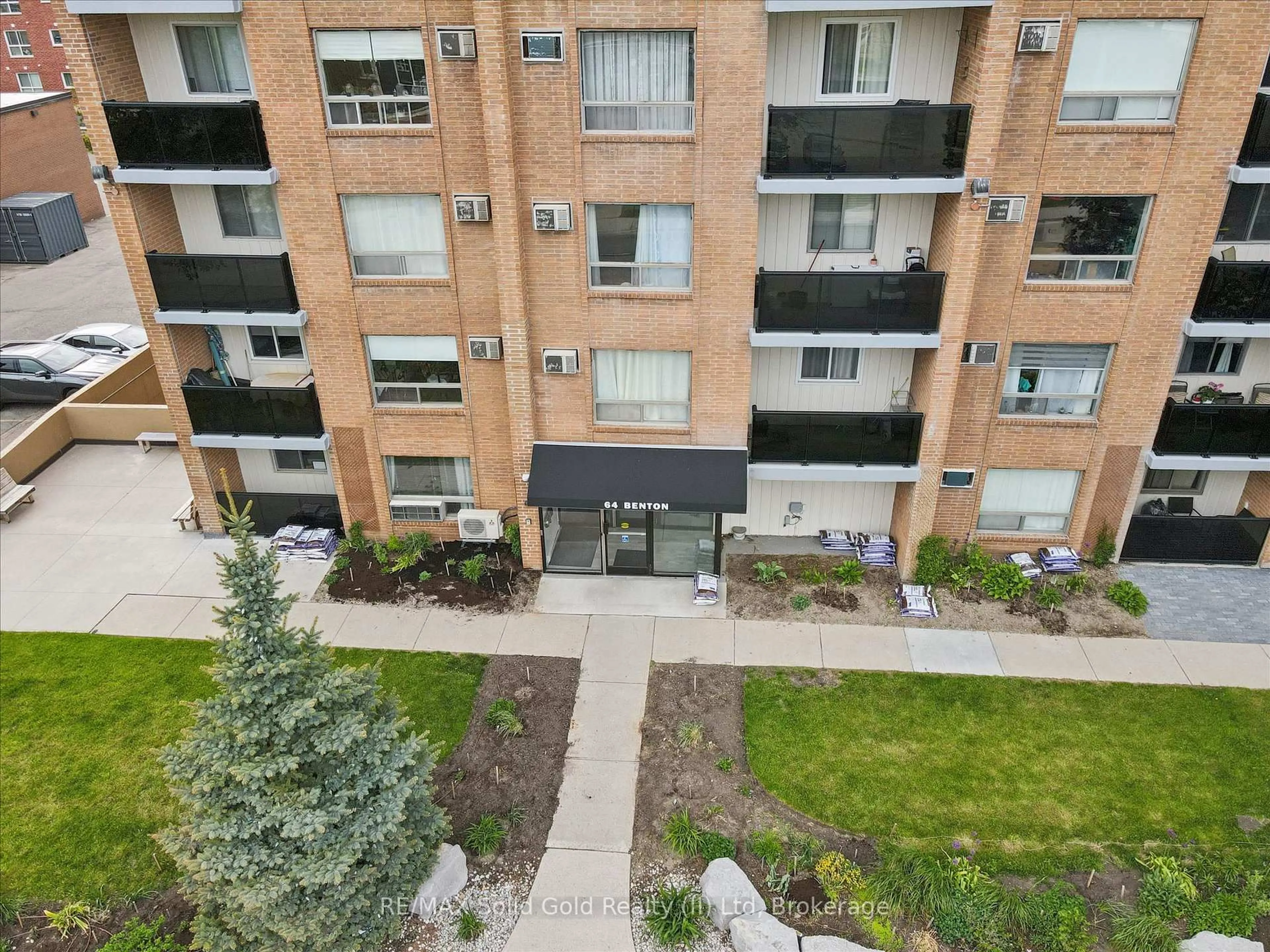 A pic from outside/outdoor area/front of a property/back of a property/a pic from drone, city buildings view from balcony for 64 Benton St #304, Kitchener Ontario N2G 4L9