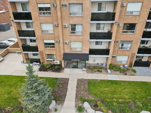 64 Benton St #304, Kitchener 4