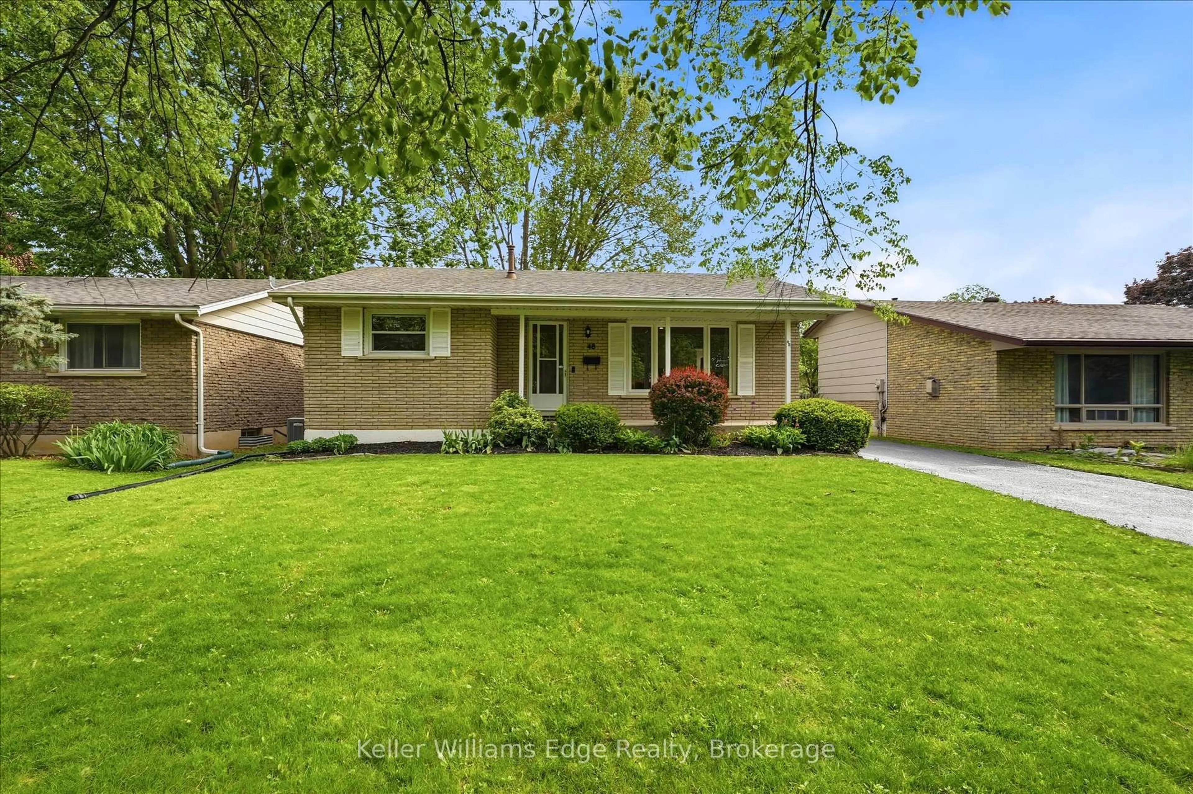 Home with vinyl exterior material, street for 48 Winding Way, Brantford Ontario N3R 3S3