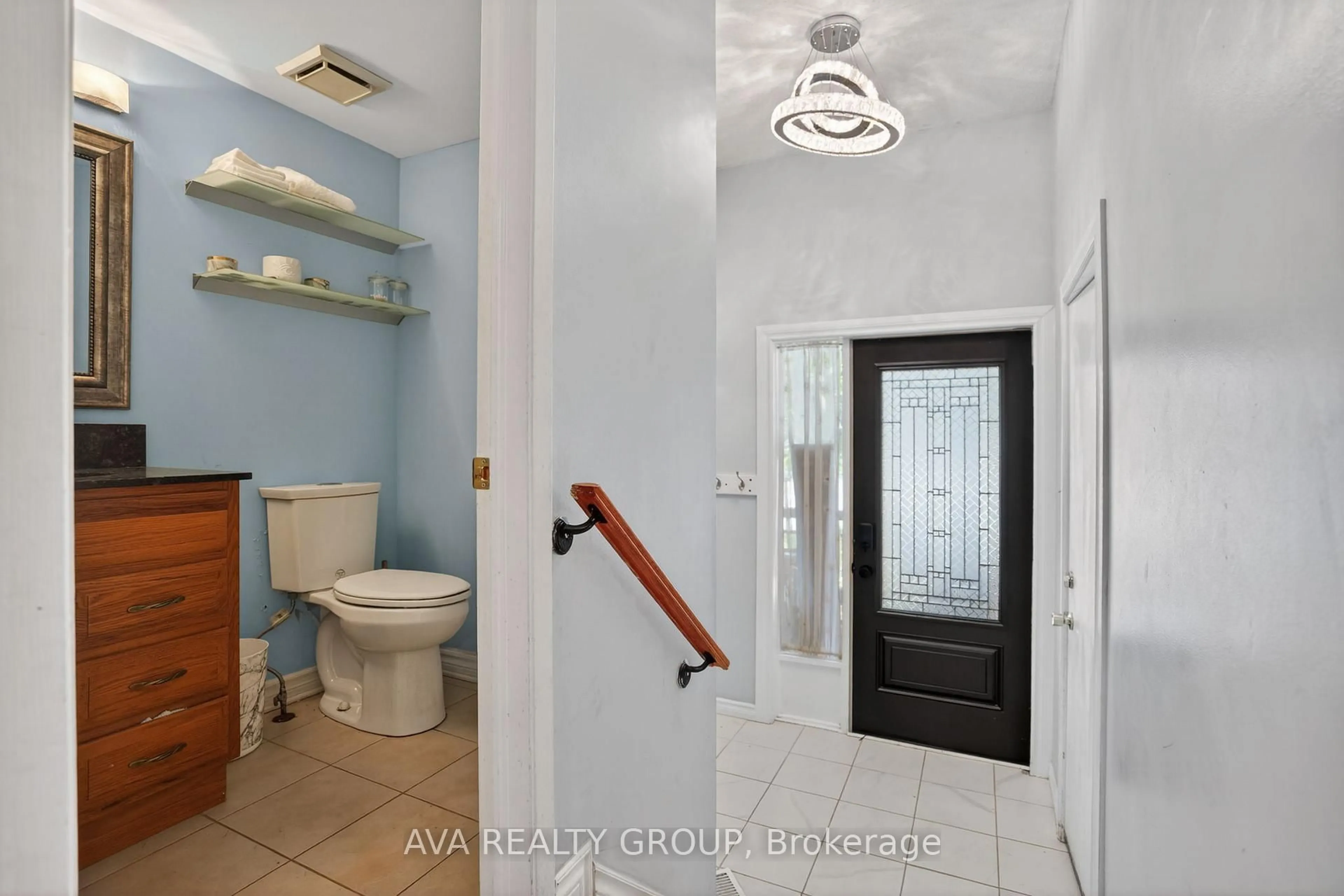 Standard bathroom, ceramic/tile floor for 27 Danaher Dr, Ottawa Ontario K2J 3Y5