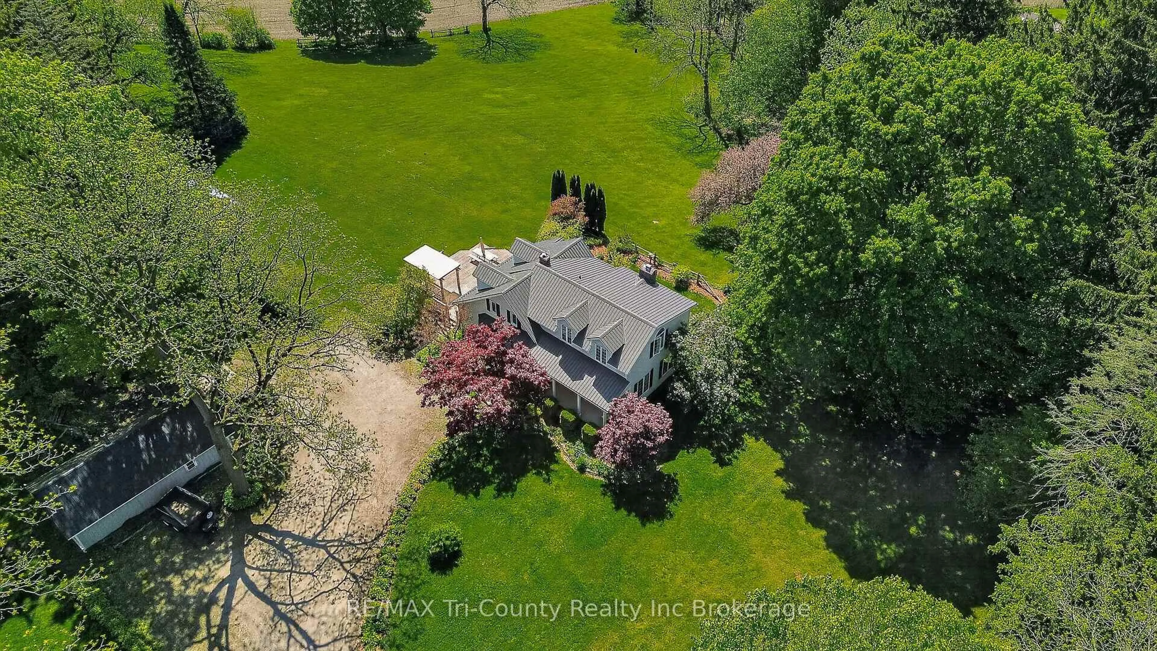 A pic from outside/outdoor area/front of a property/back of a property/a pic from drone, unknown for 9088 Culloden Rd, Bayham Ontario N0J 1H0