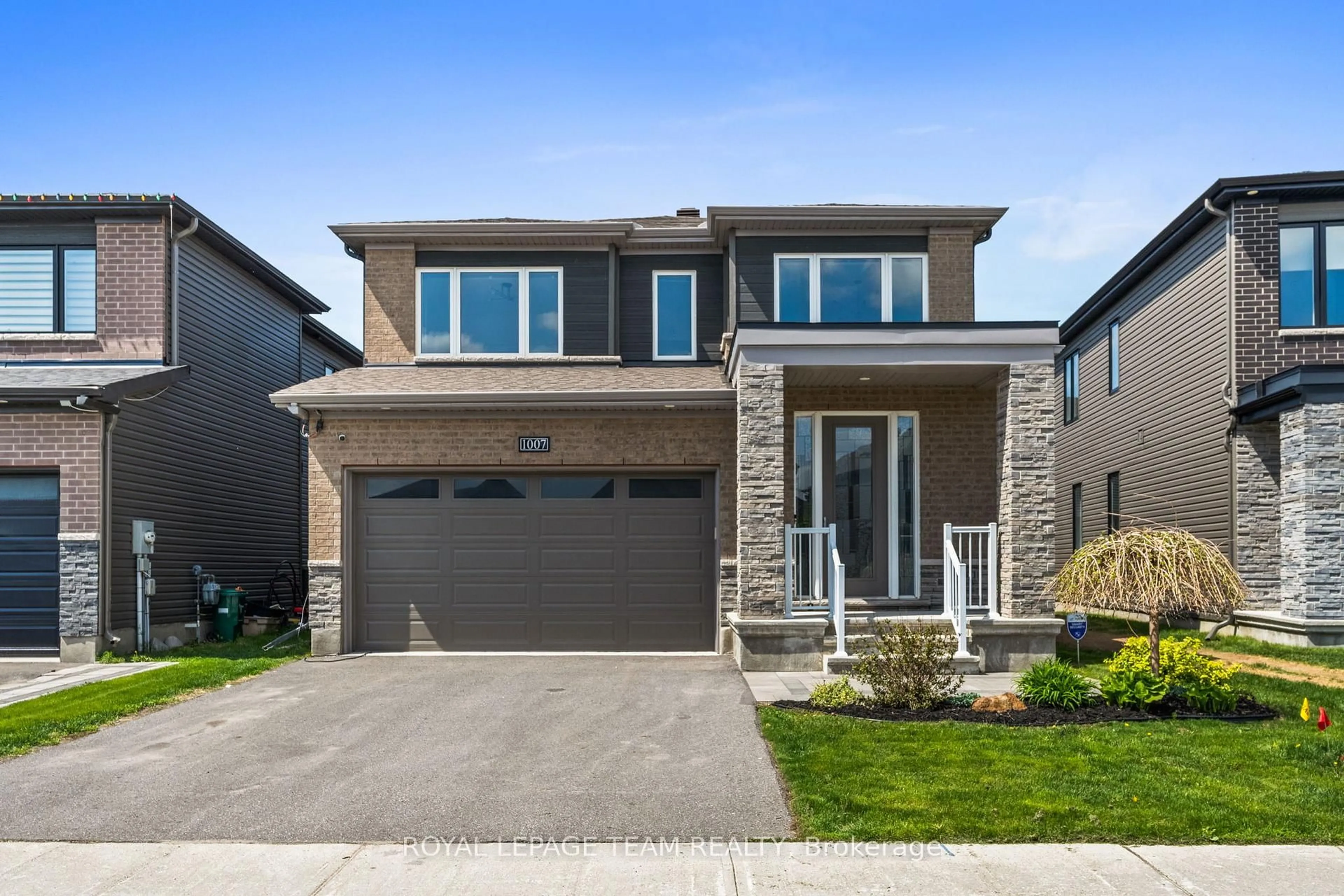 Home with brick exterior material, street for 1007 Offley Rd, Ottawa Ontario K4M 0N4