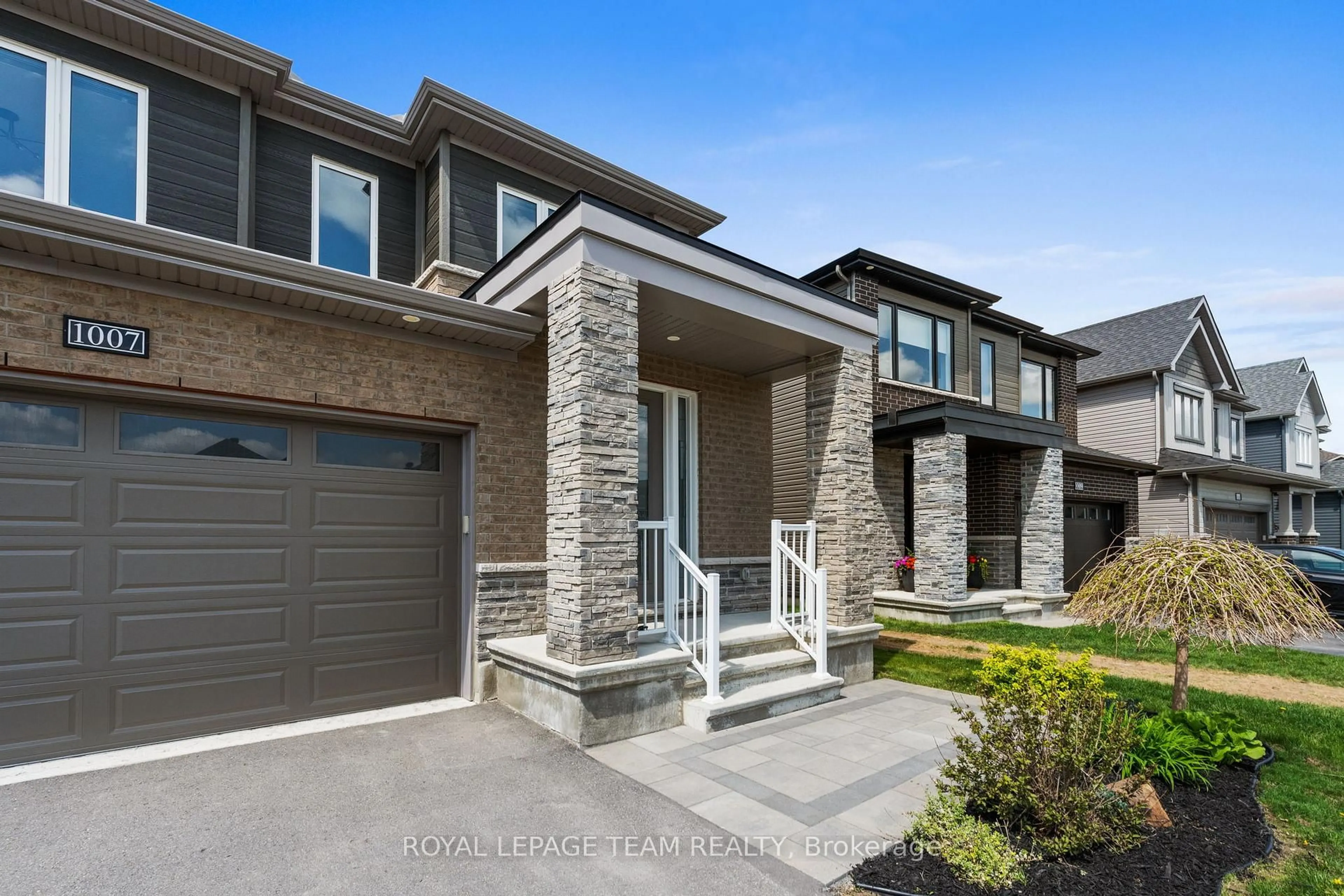 Home with brick exterior material, street for 1007 Offley Rd, Ottawa Ontario K4M 0N4