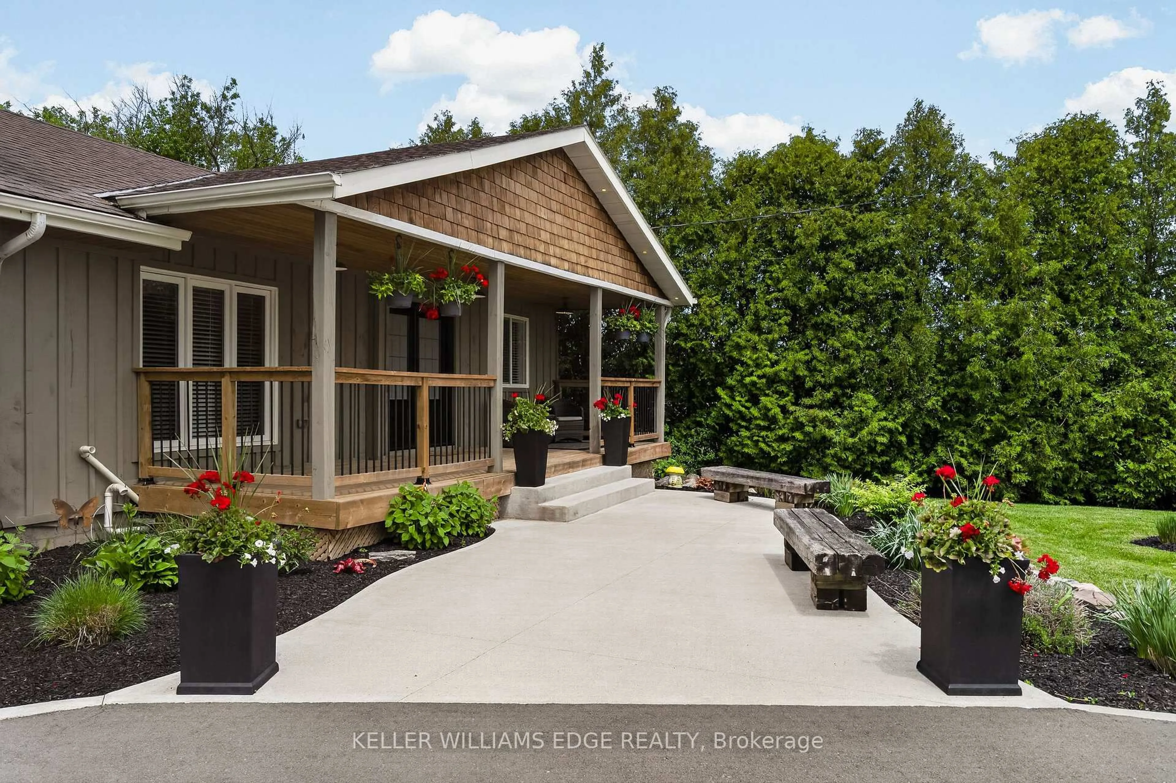 Patio, unknown for 3322 Regional Rd, Hamilton Ontario L0R 1C0