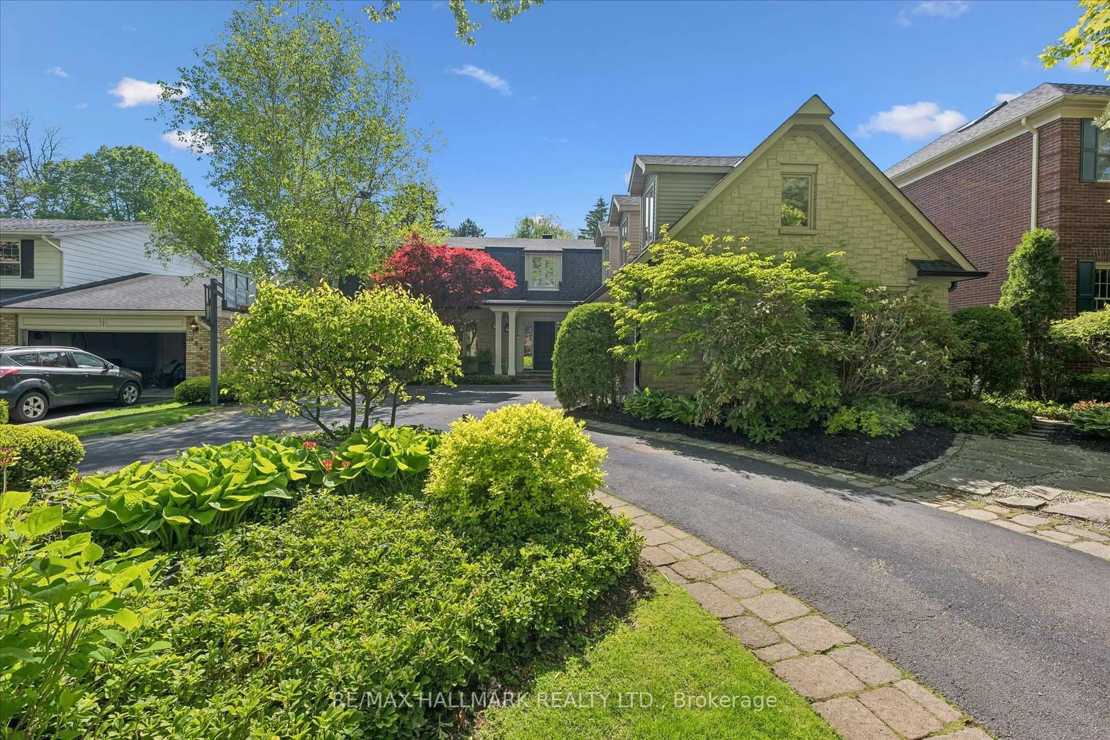 Unknown for 98 Rosemary Lane, Hamilton Ontario L9G 2K5