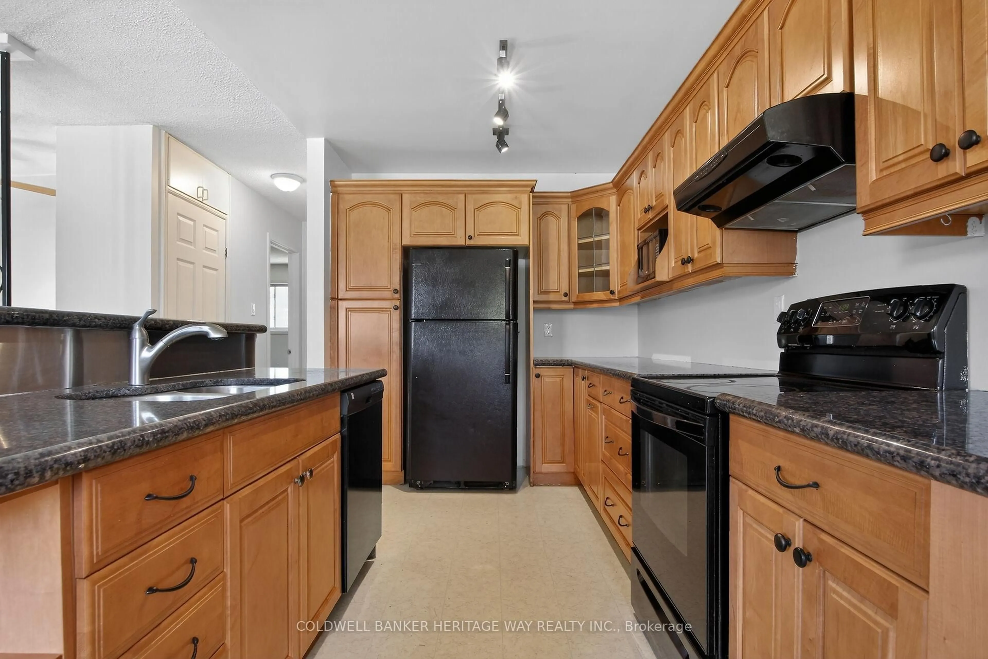 Standard kitchen, unknown for 442 Joseph St, Carleton Place Ontario K7C 3T5