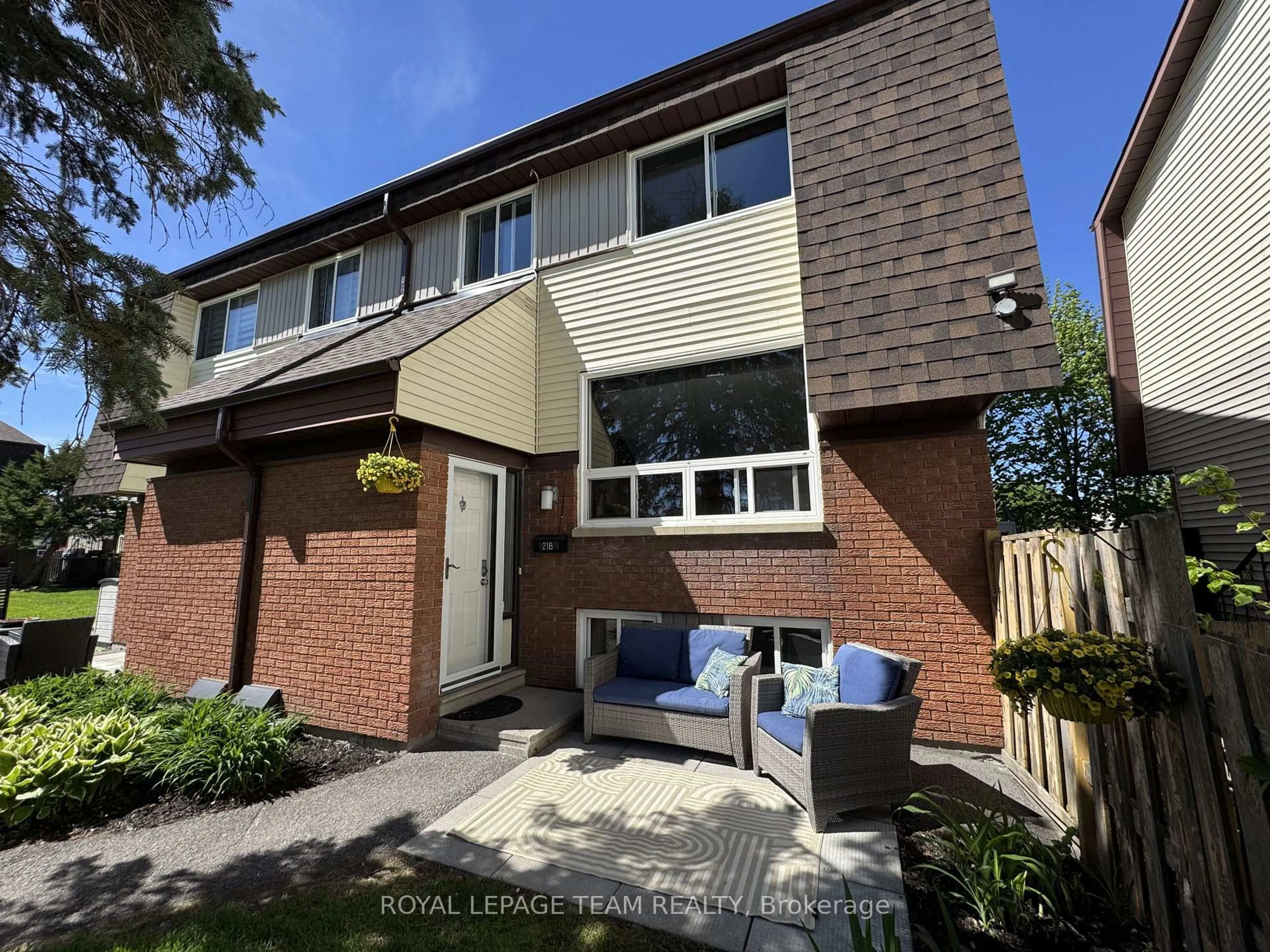 Unknown for 21 Woodvale Green #B, Ottawa Ontario K2G 4H3