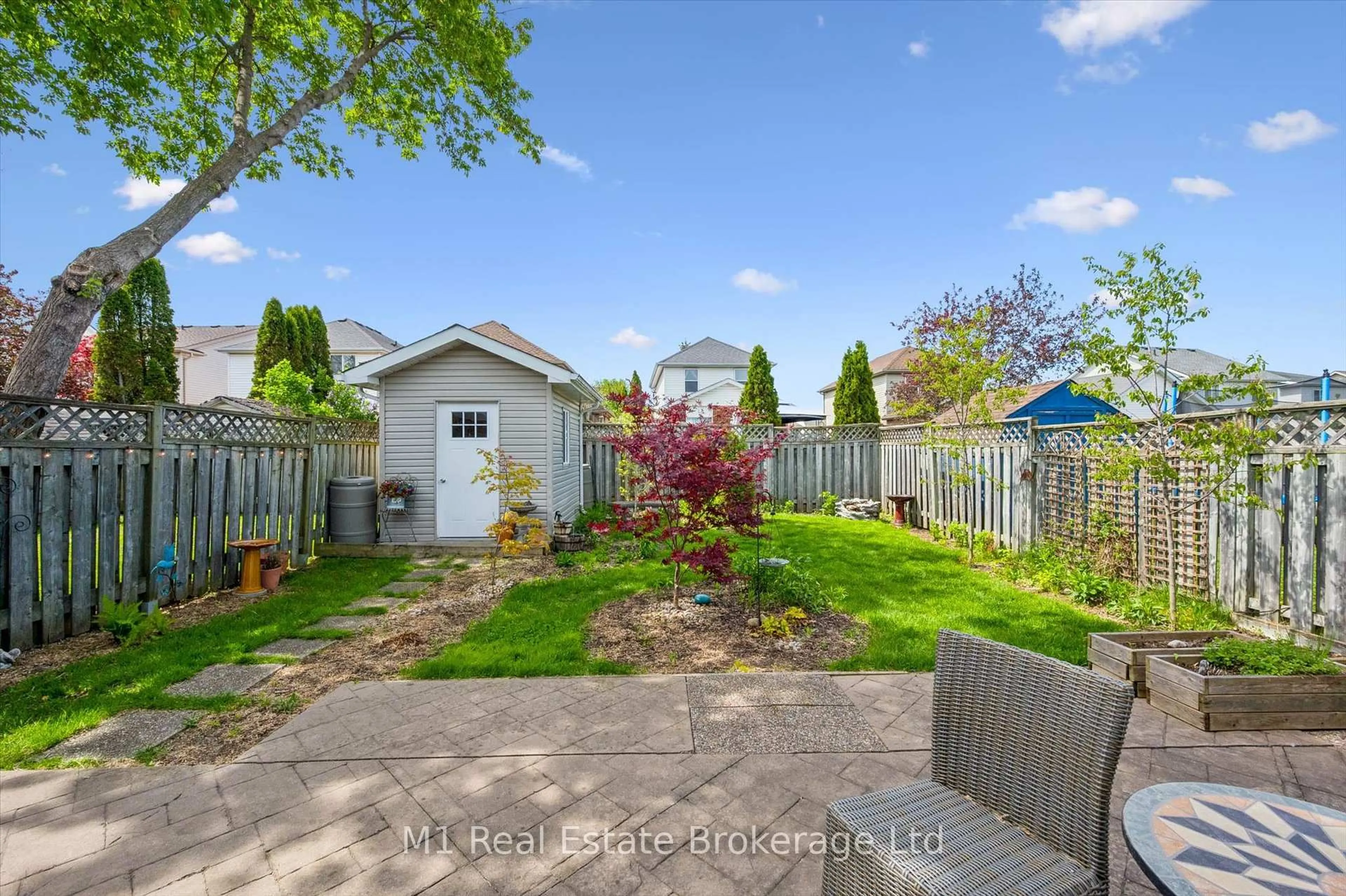 Shed for 82 Starview Cres, Guelph Ontario N1E 7A1
