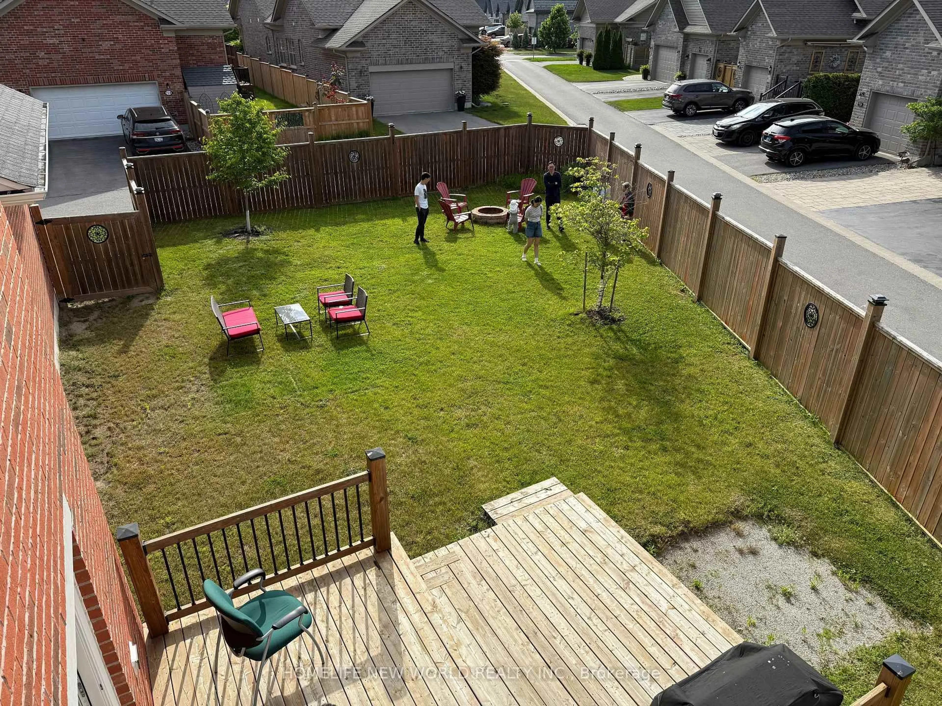 A pic from outside/outdoor area/front of a property/back of a property/a pic from drone, unknown for 724 James Sweetman Ave, Cobourg Ontario K9A 0K7