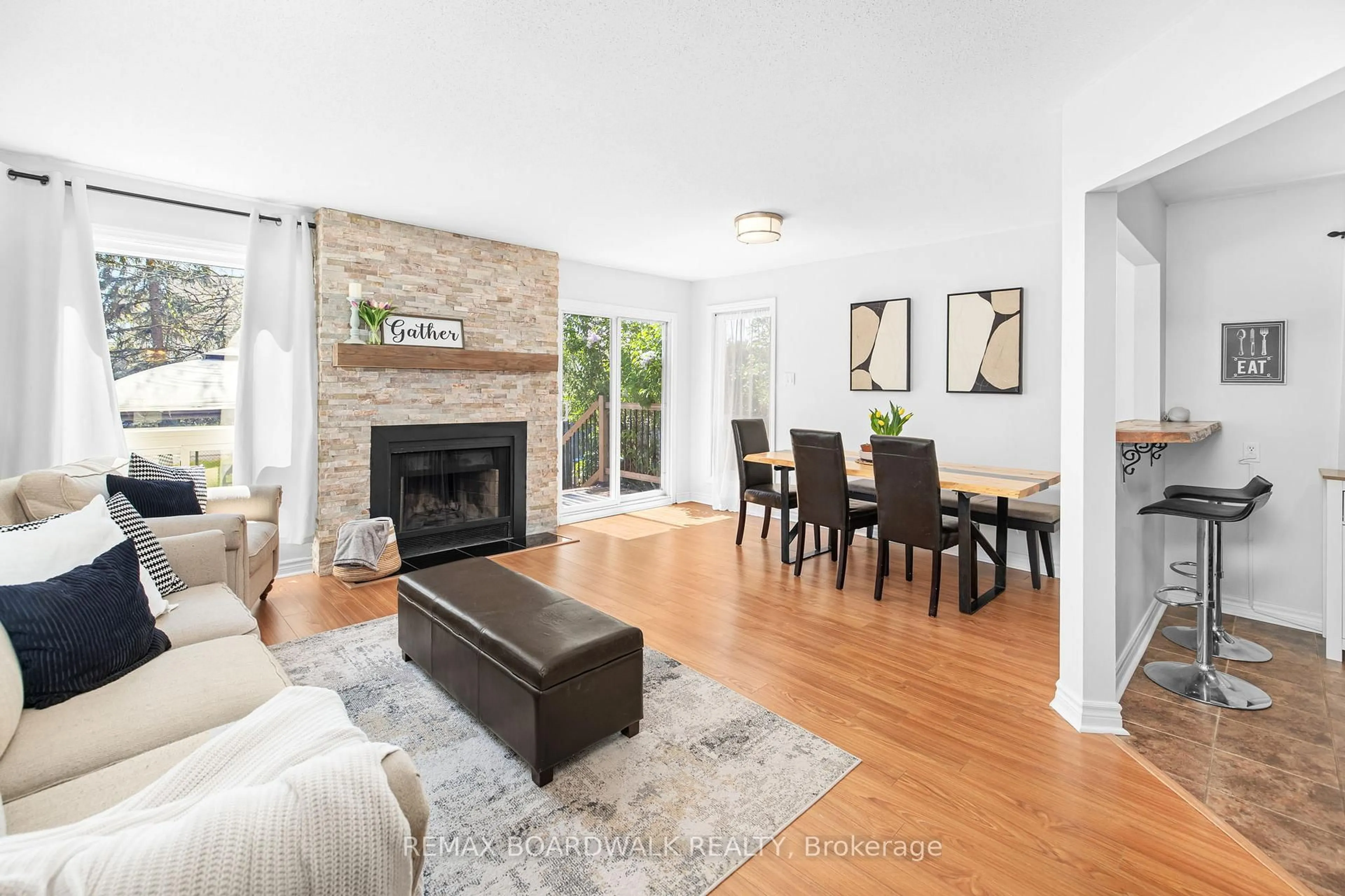 Living room with furniture, unknown for 123 Halley St, Ottawa Ontario K2J 3R8