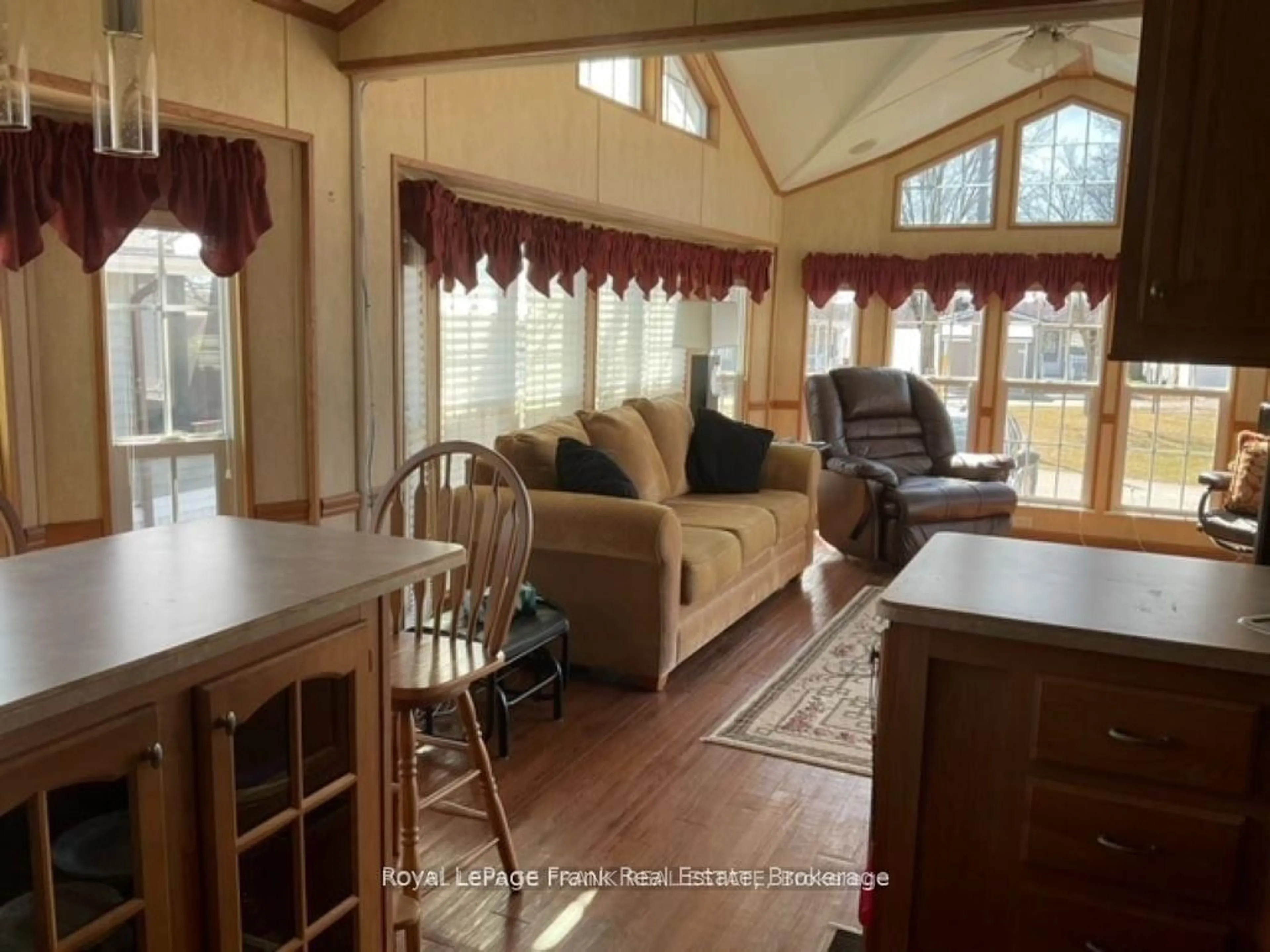 Open concept kitchen, wood/laminate floor for 7 McGregor Dr, Otonabee-South Monaghan Ontario K0L 2G0