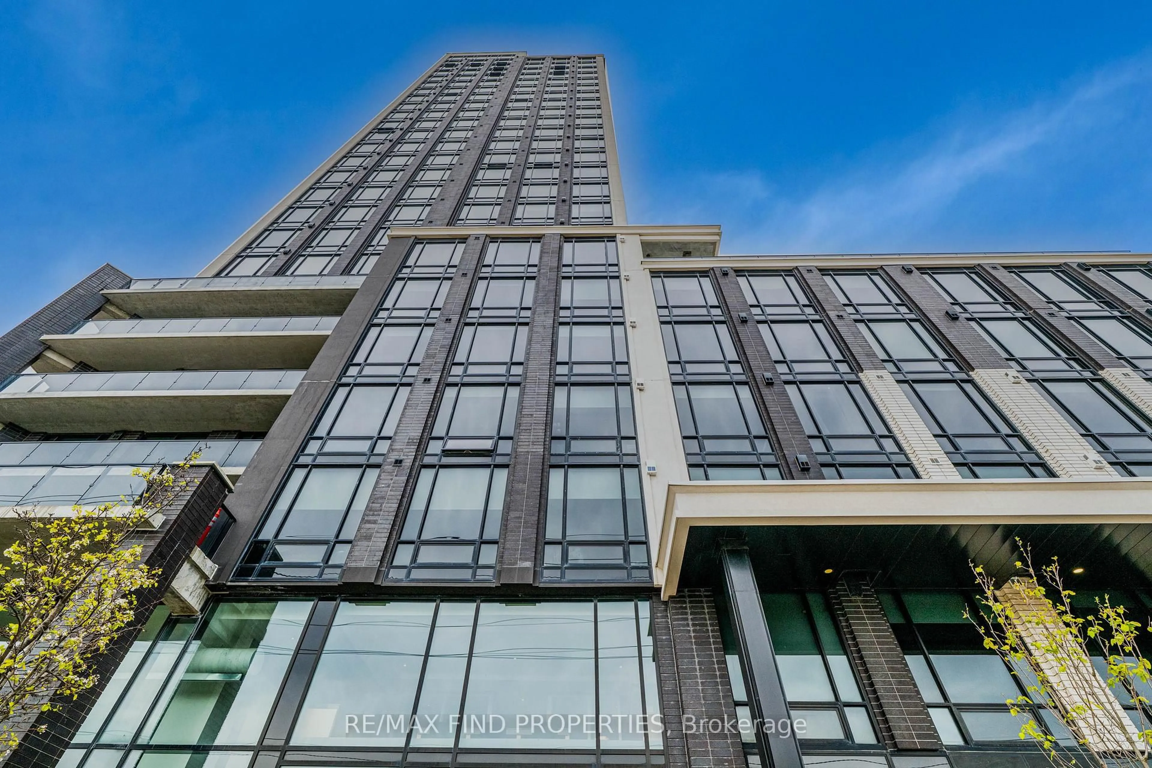 Indoor foyer for 330 Phillip St #2709, Waterloo Ontario N2L 3W9